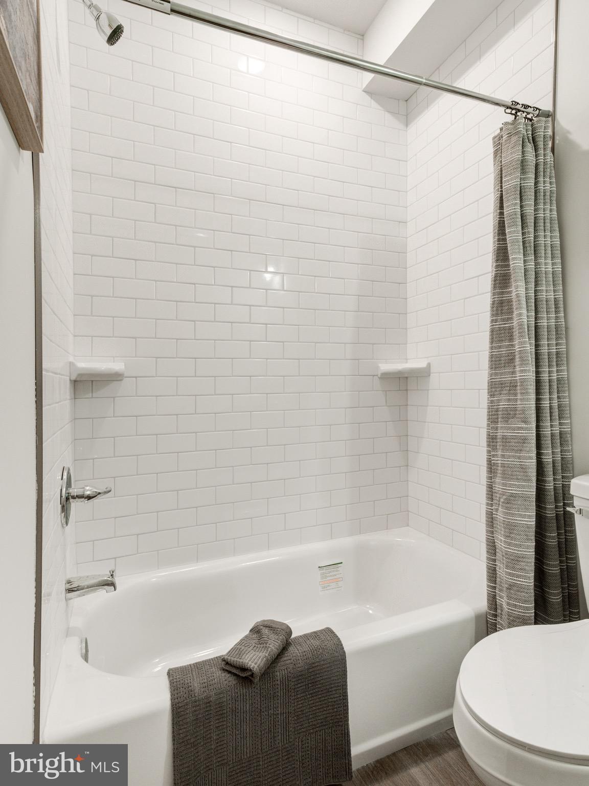 PORT RICHMOND - Residential