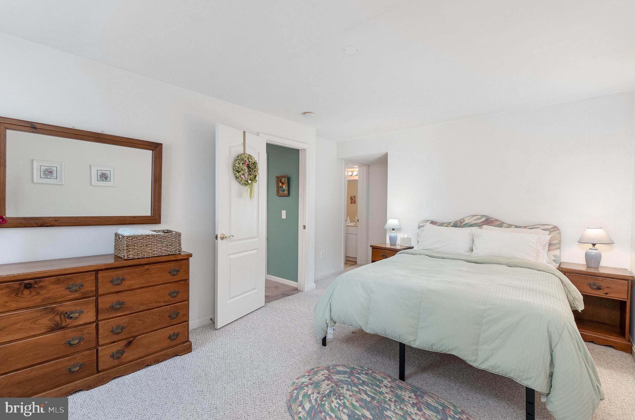 VINEYARD OAK NORTH - Residential