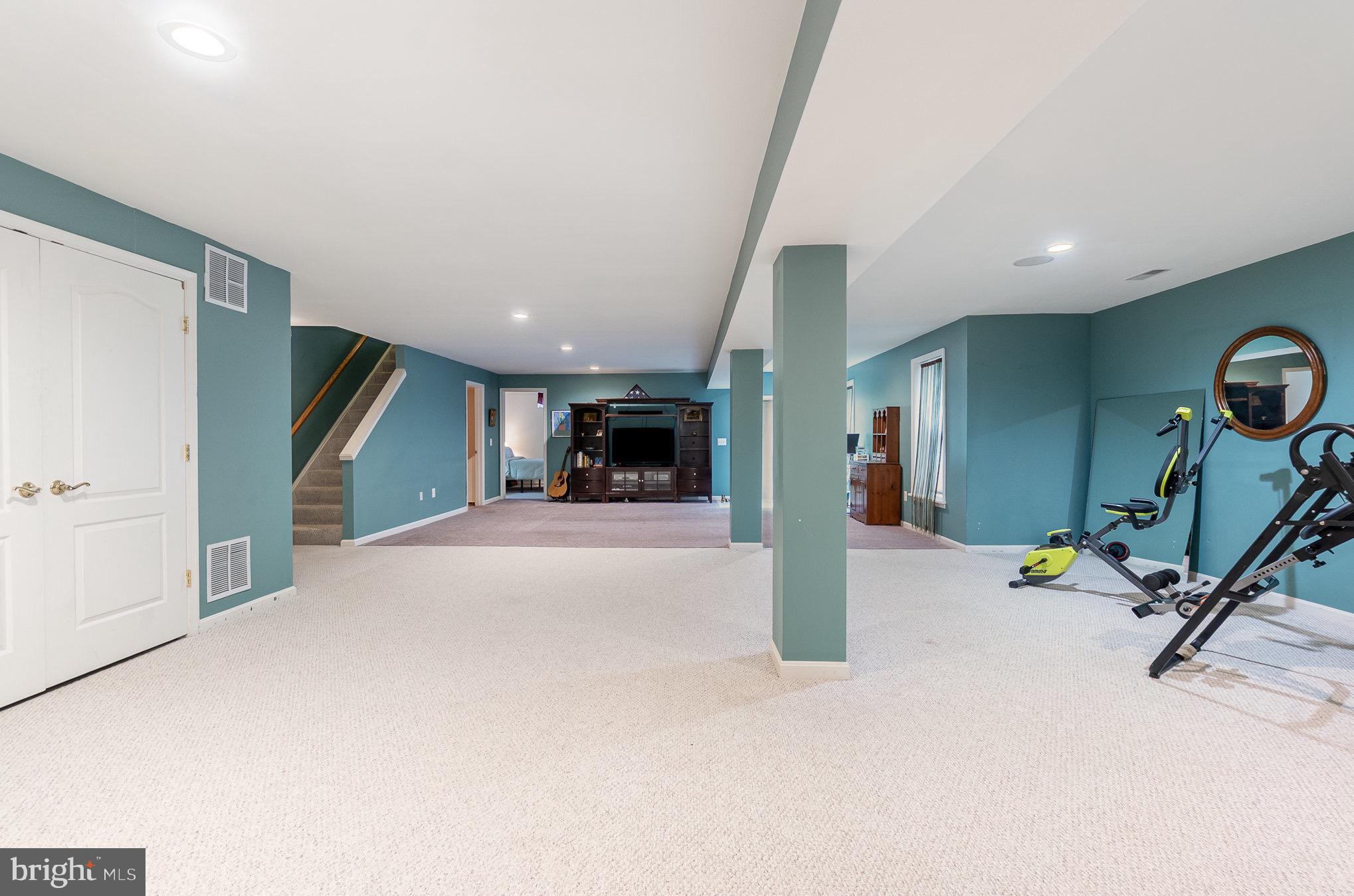 VINEYARD OAK NORTH - Residential
