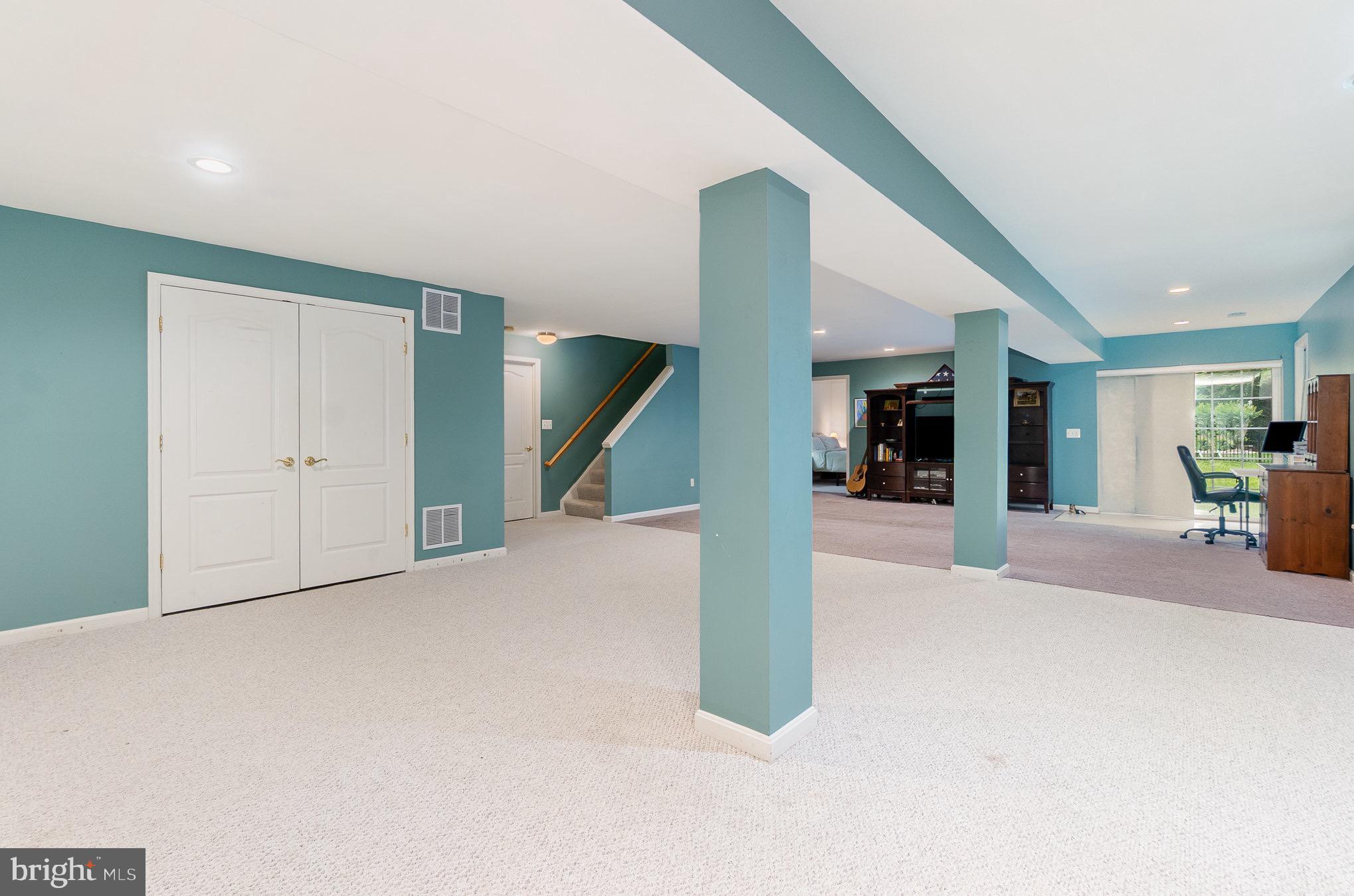 VINEYARD OAK NORTH - Residential