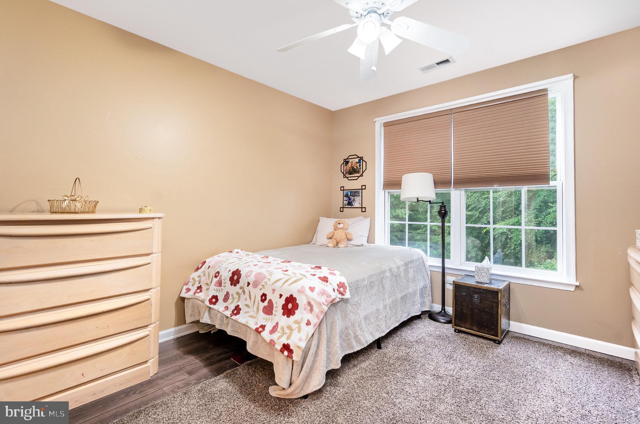 VINEYARD OAK NORTH - Residential