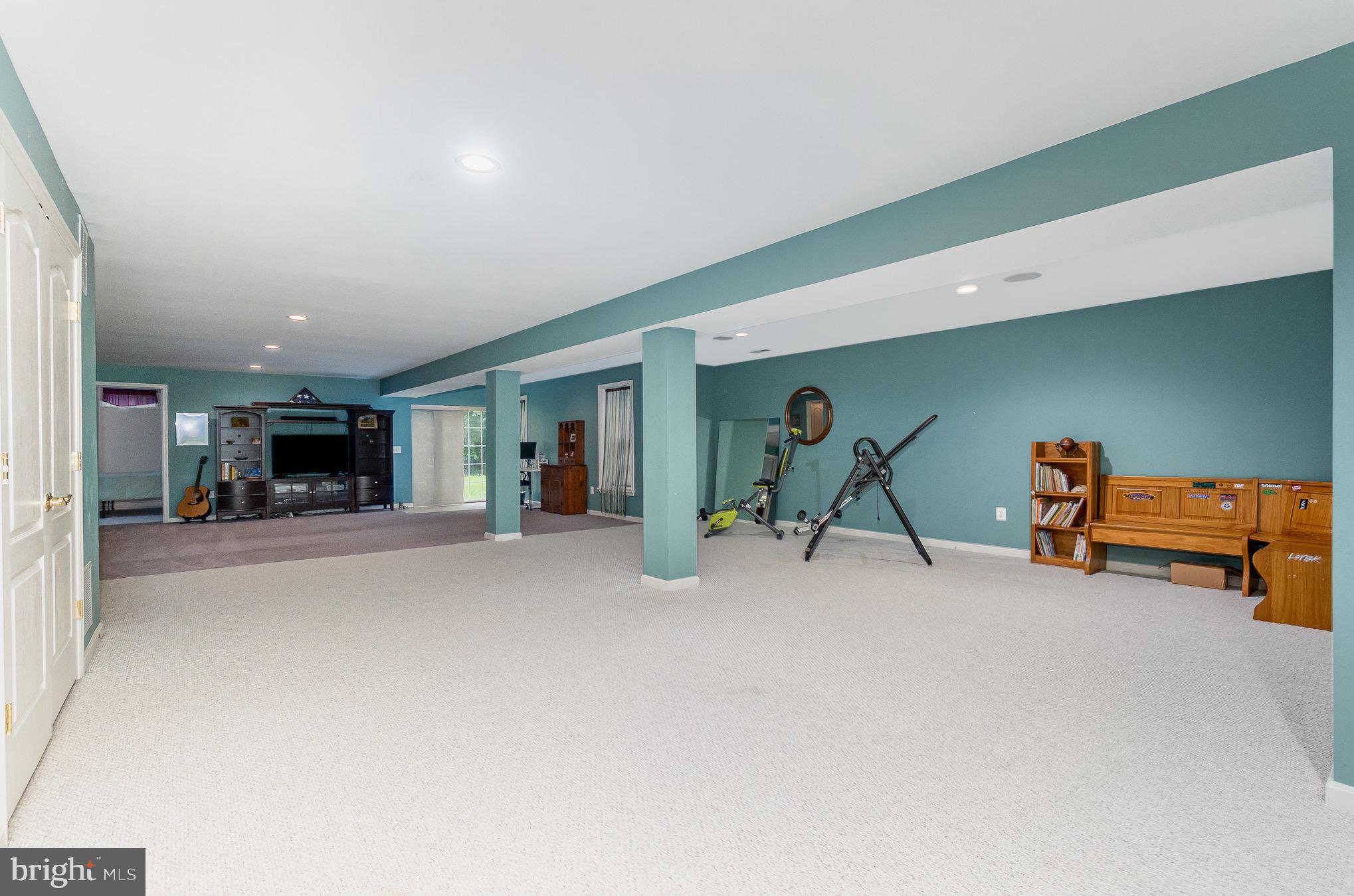 VINEYARD OAK NORTH - Residential