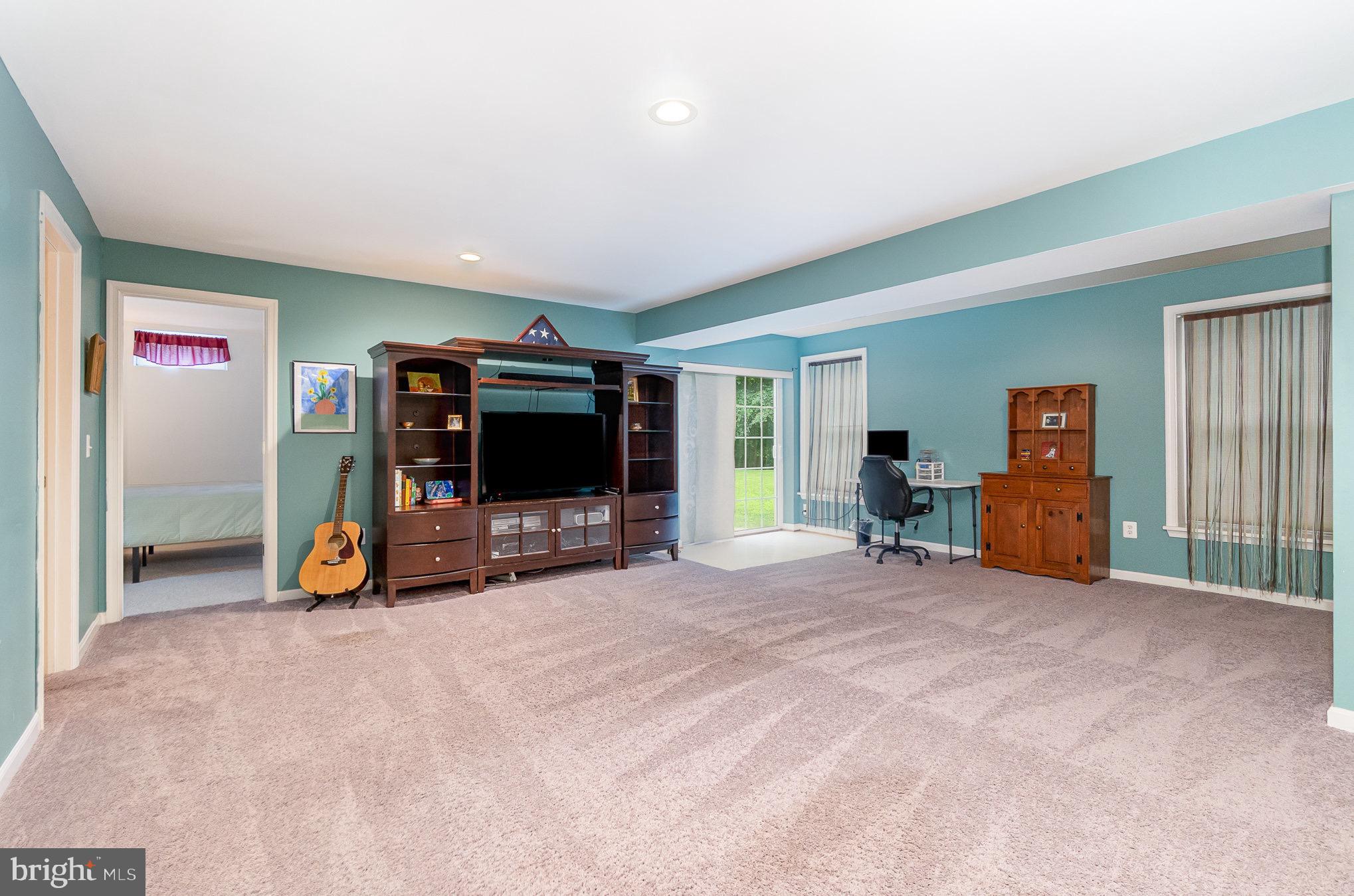 VINEYARD OAK NORTH - Residential