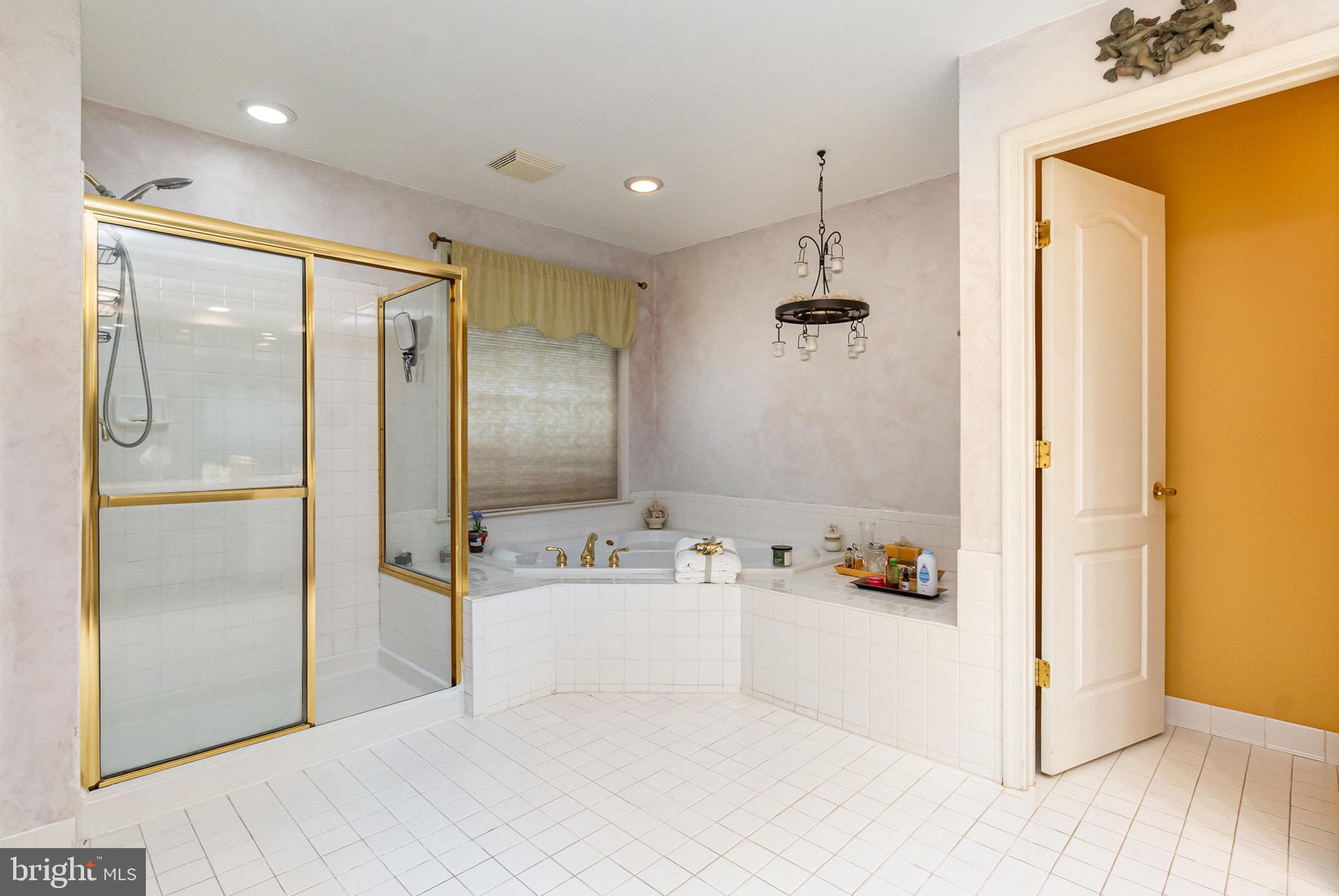 VINEYARD OAK NORTH - Residential