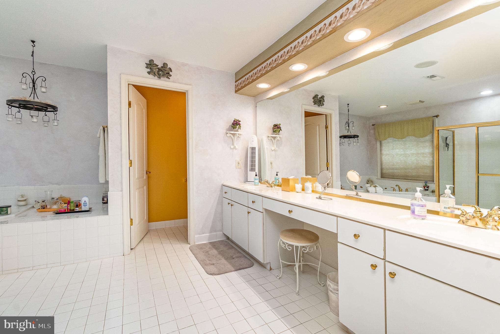 VINEYARD OAK NORTH - Residential