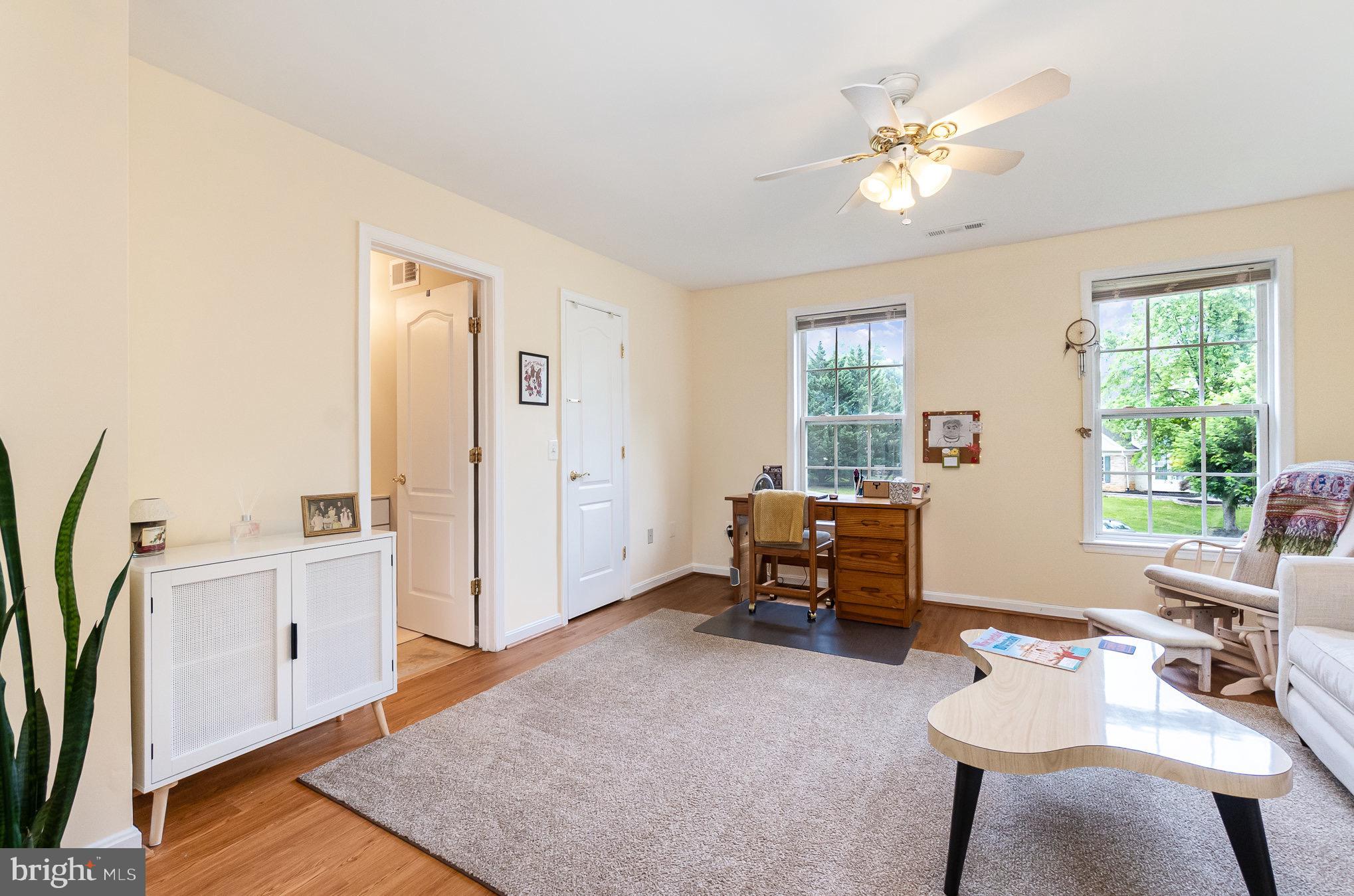 VINEYARD OAK NORTH - Residential