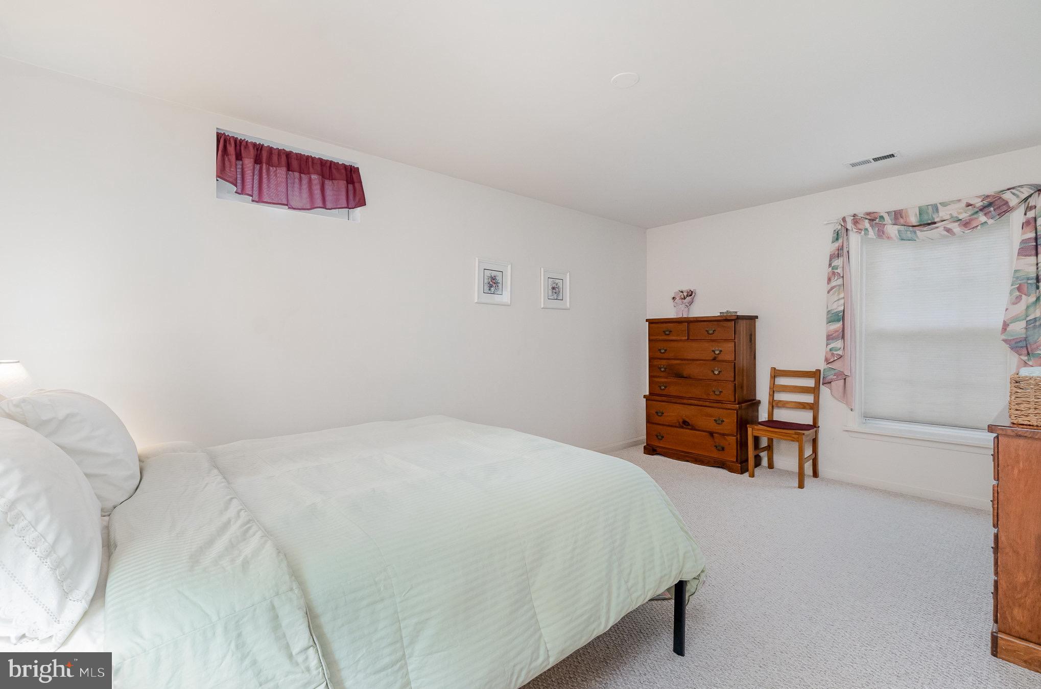VINEYARD OAK NORTH - Residential