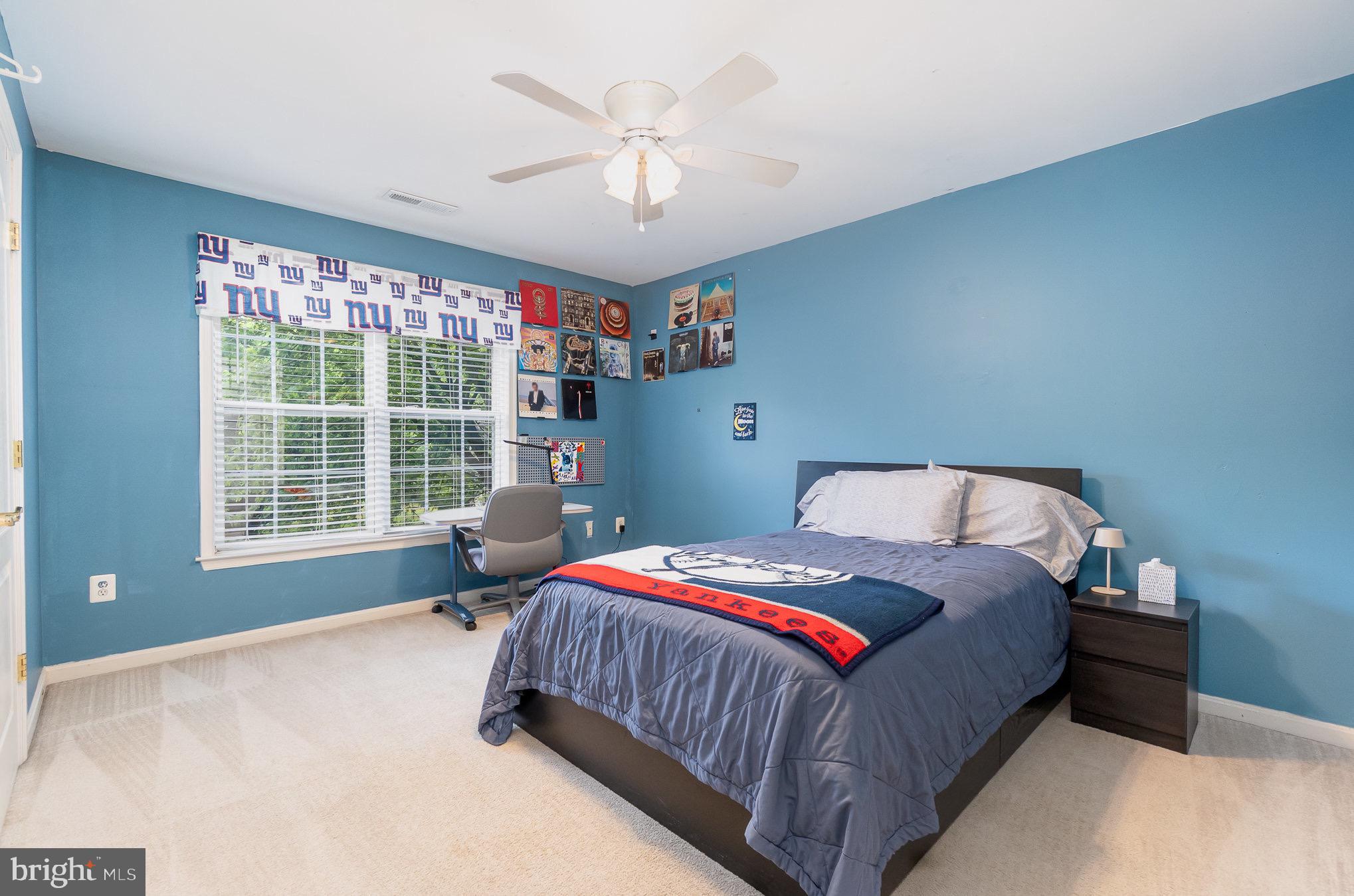VINEYARD OAK NORTH - Residential