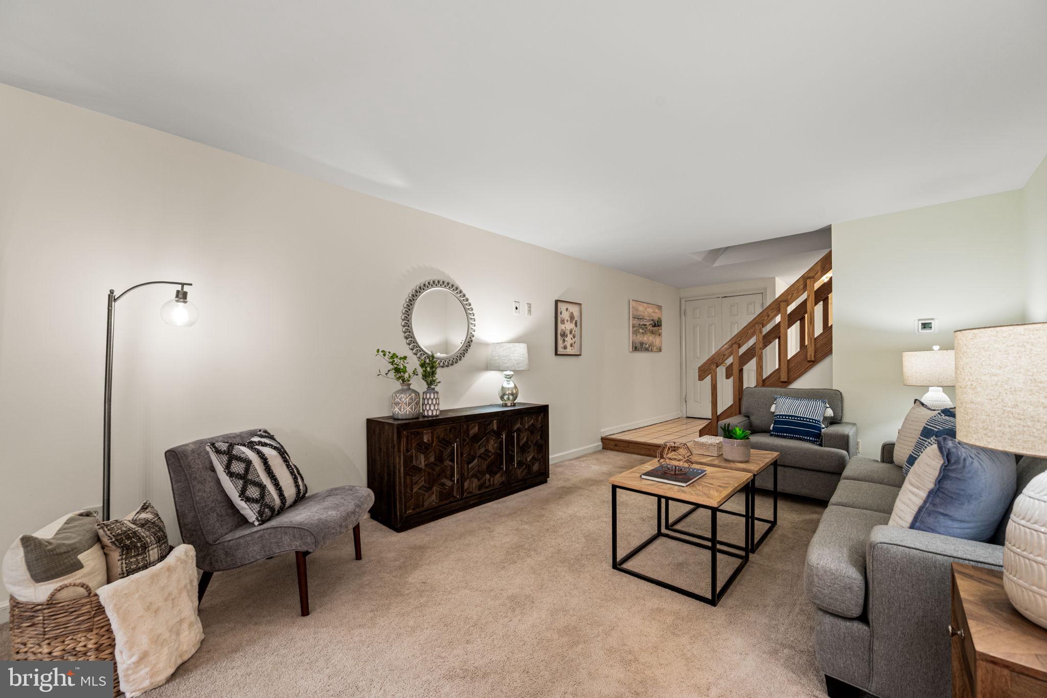 OAK KNOLL - Residential