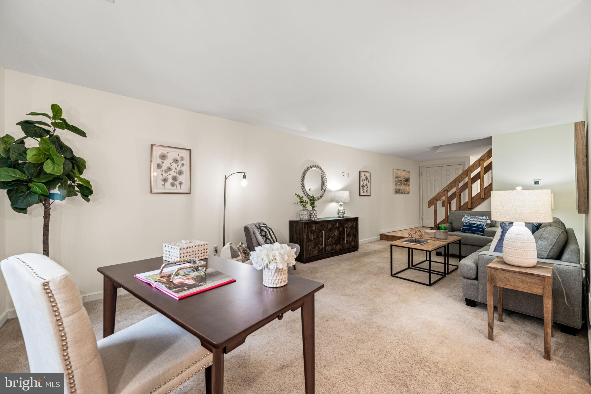 OAK KNOLL - Residential