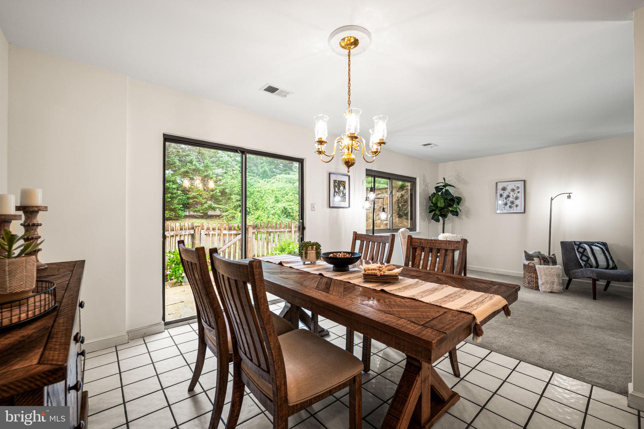 OAK KNOLL - Residential