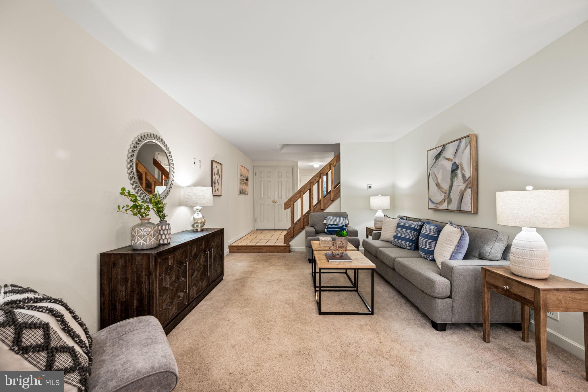 OAK KNOLL - Residential