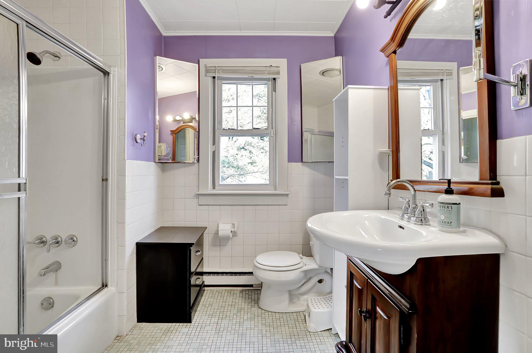 CHARLES TOWN - Residential