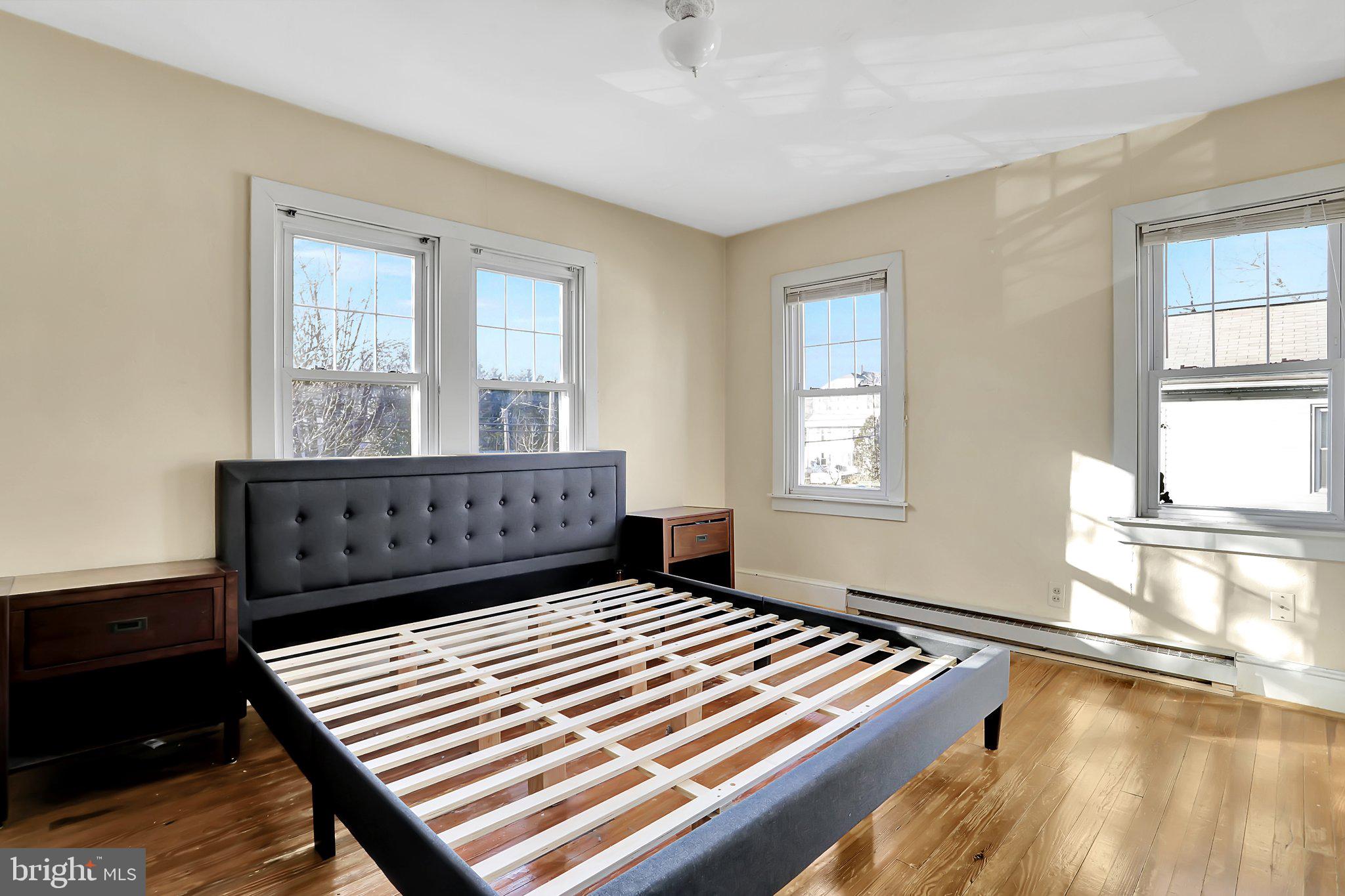 CHARLES TOWN - Residential