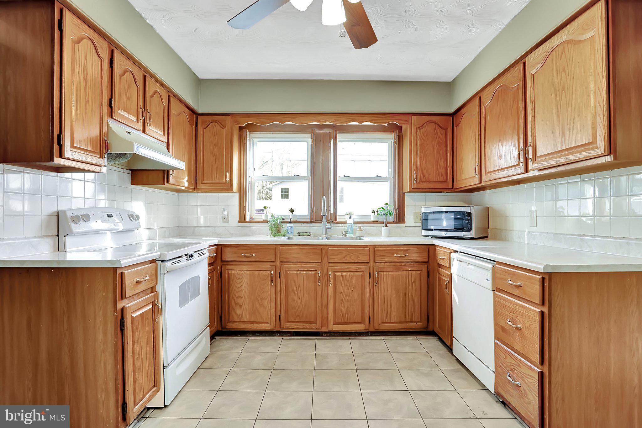 CHARLES TOWN - Residential