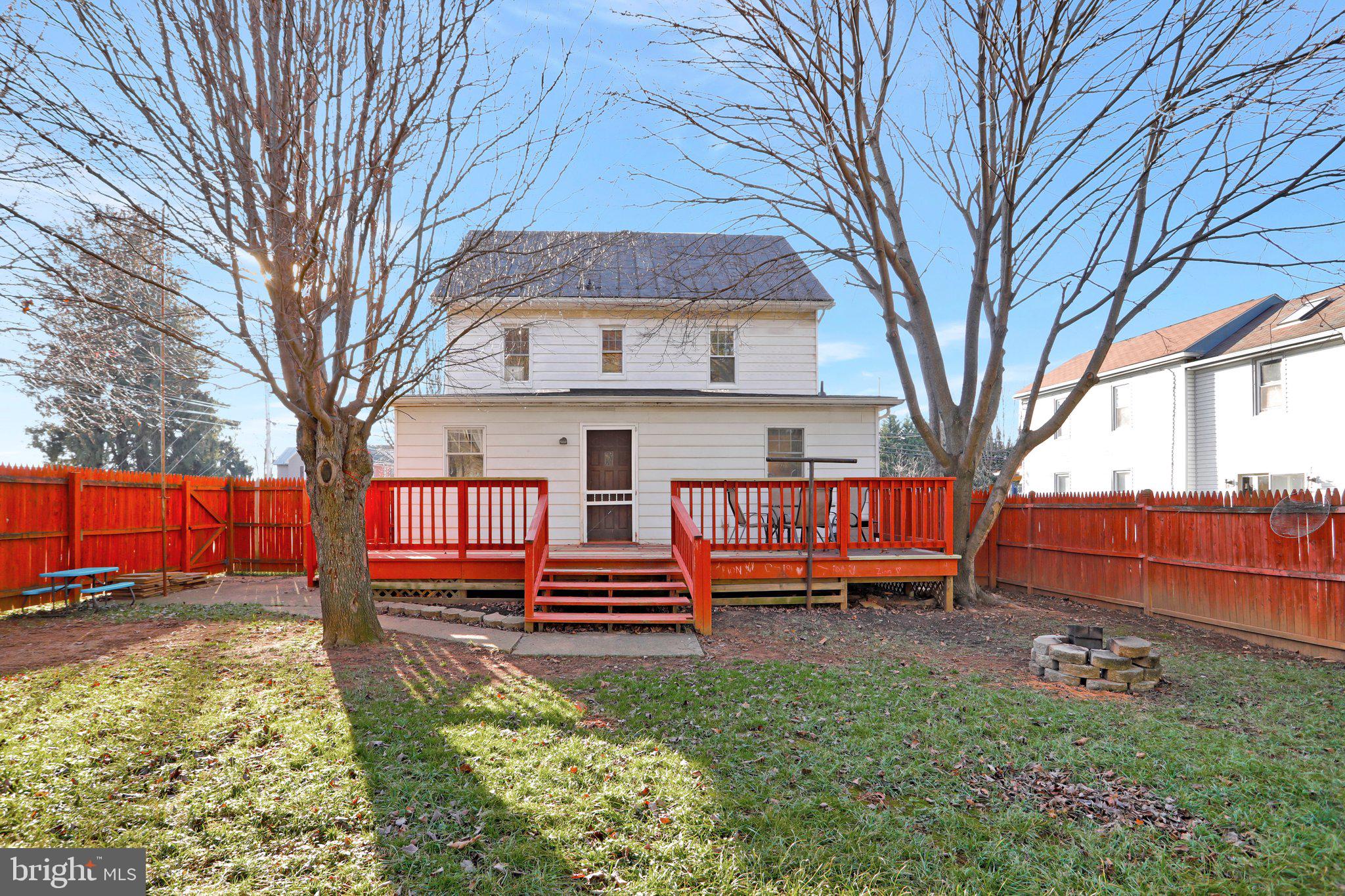 CHARLES TOWN - Residential