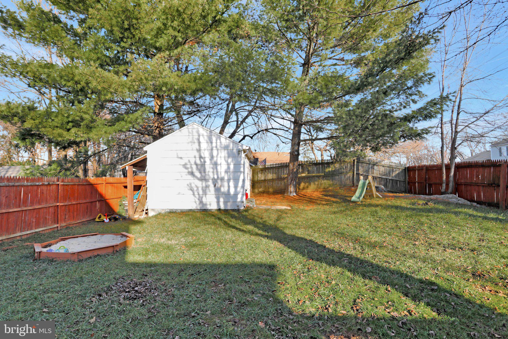 CHARLES TOWN - Residential