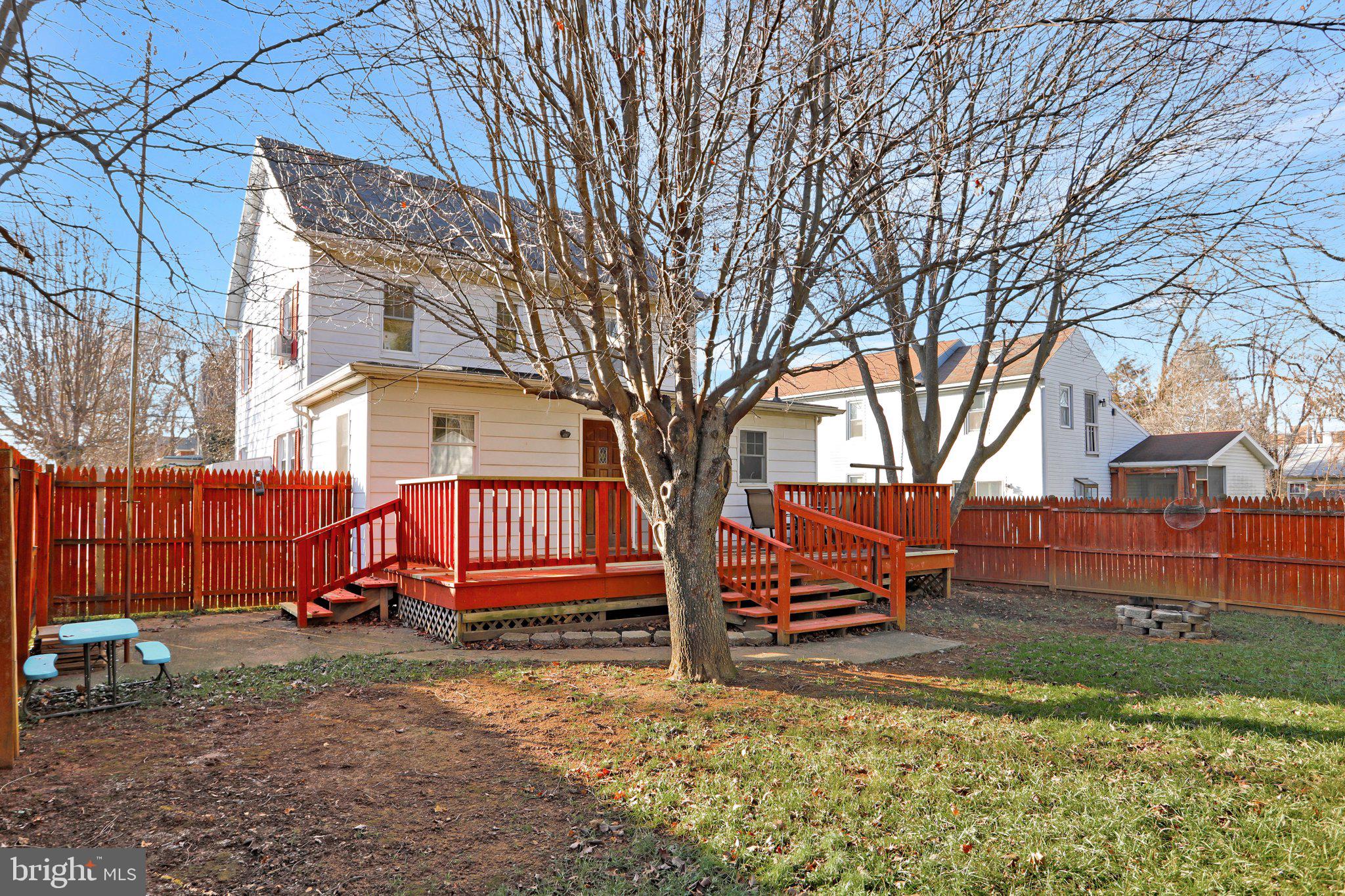 CHARLES TOWN - Residential