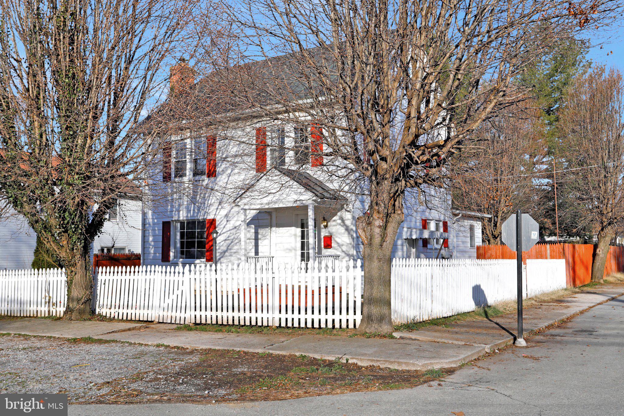 CHARLES TOWN - Residential