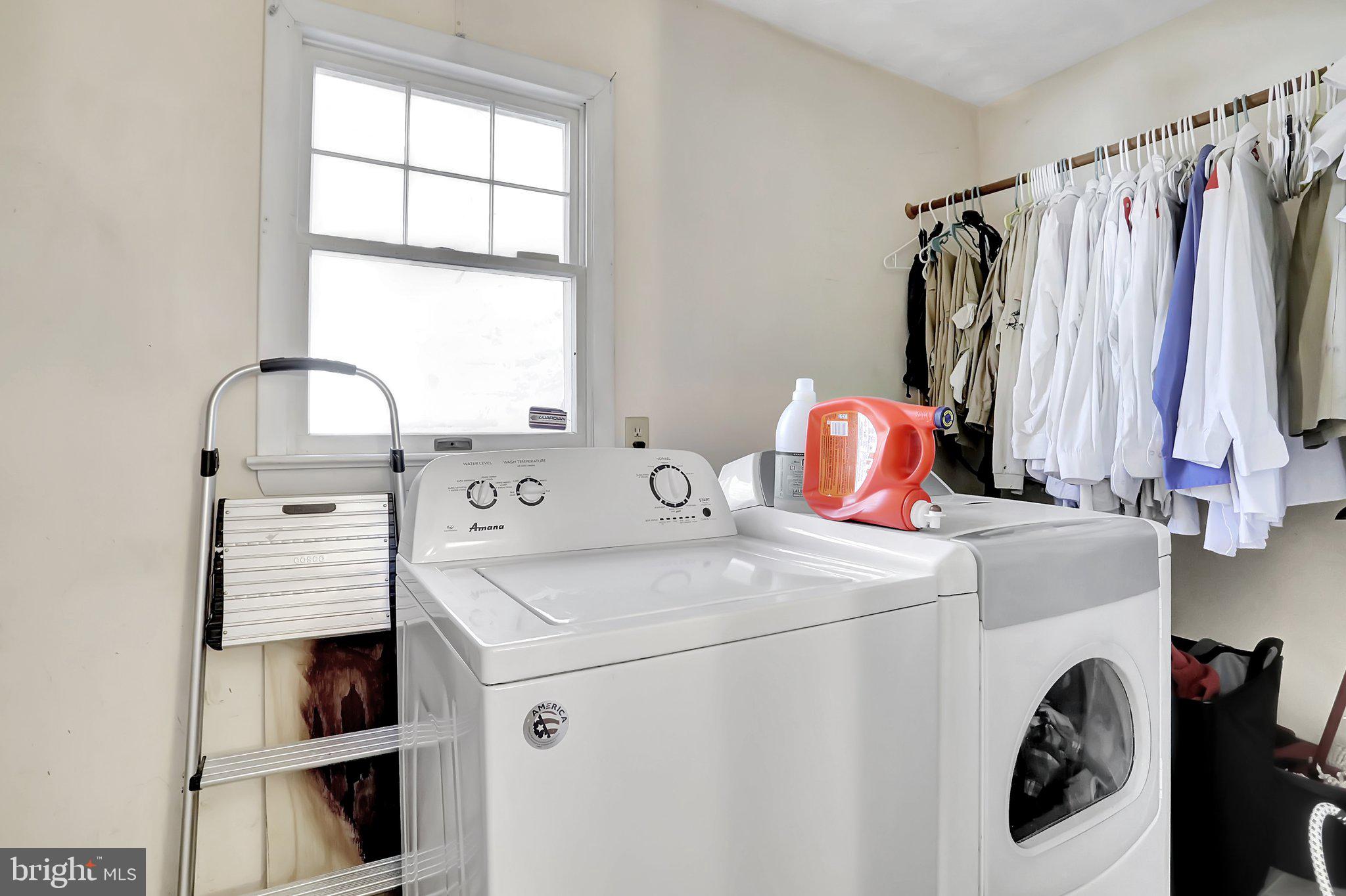 CHARLES TOWN - Residential