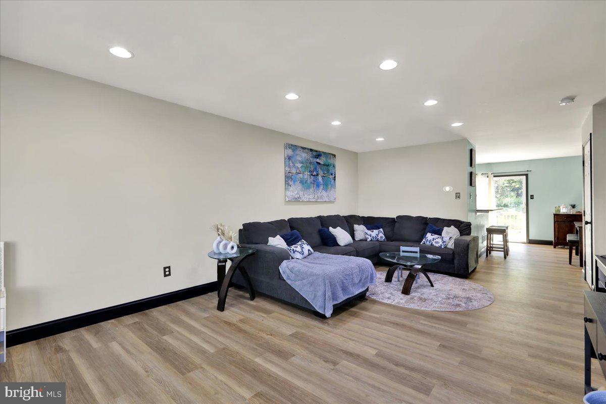 702 COVENTRY POINTE LANE