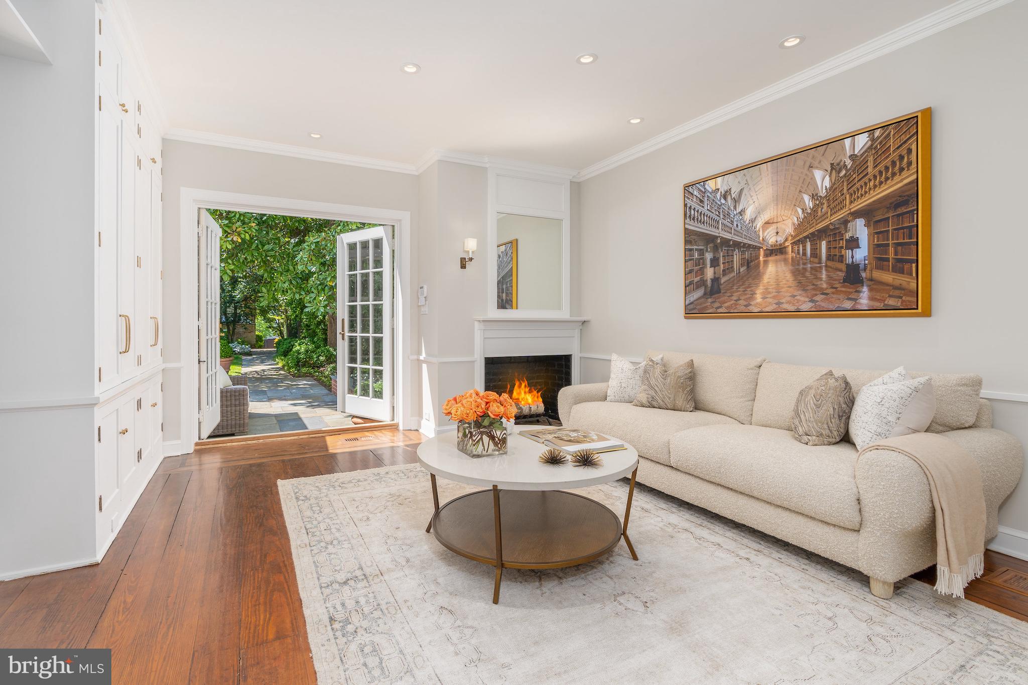 GEORGETOWN - Residential
