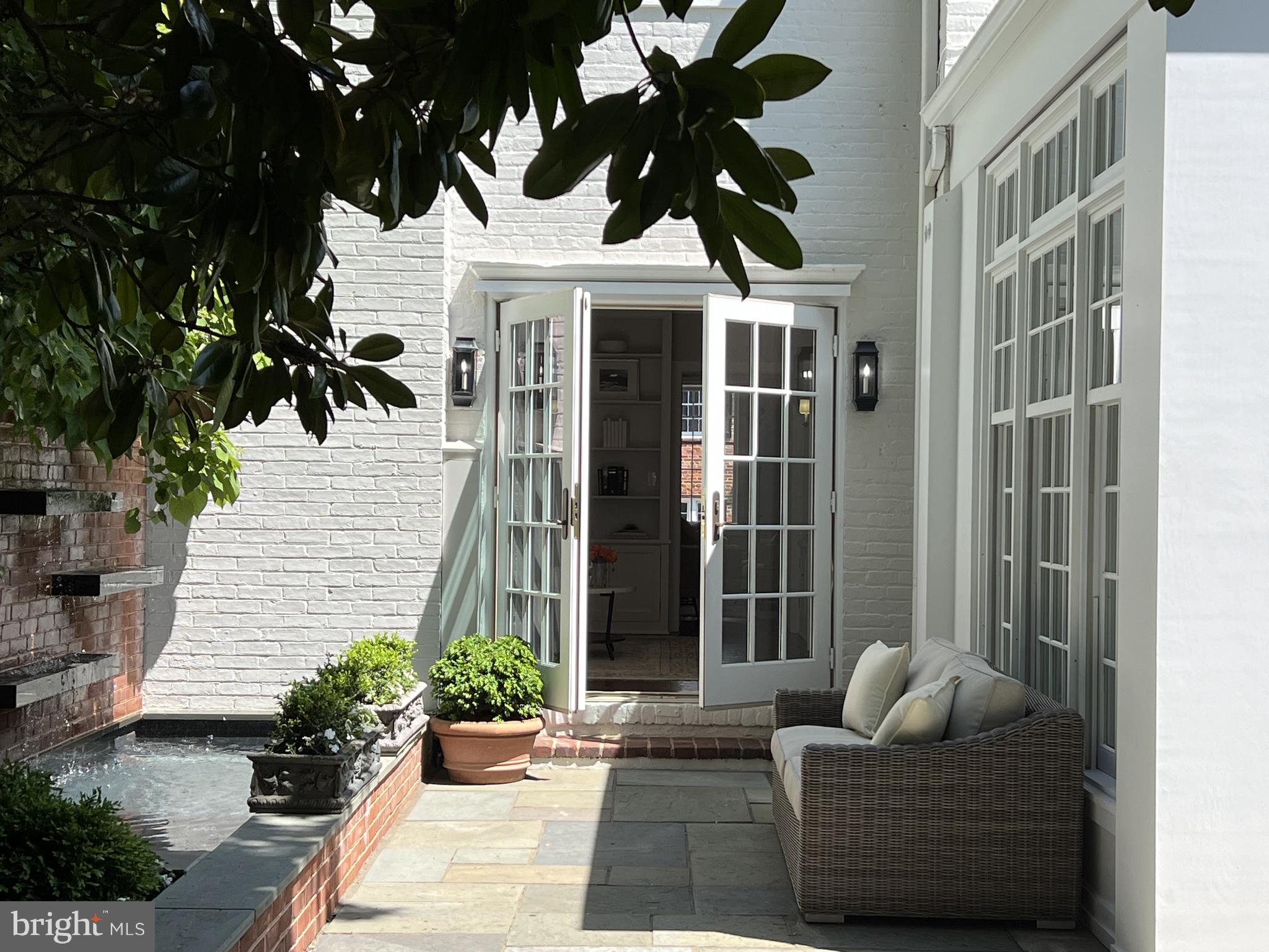 GEORGETOWN - Residential