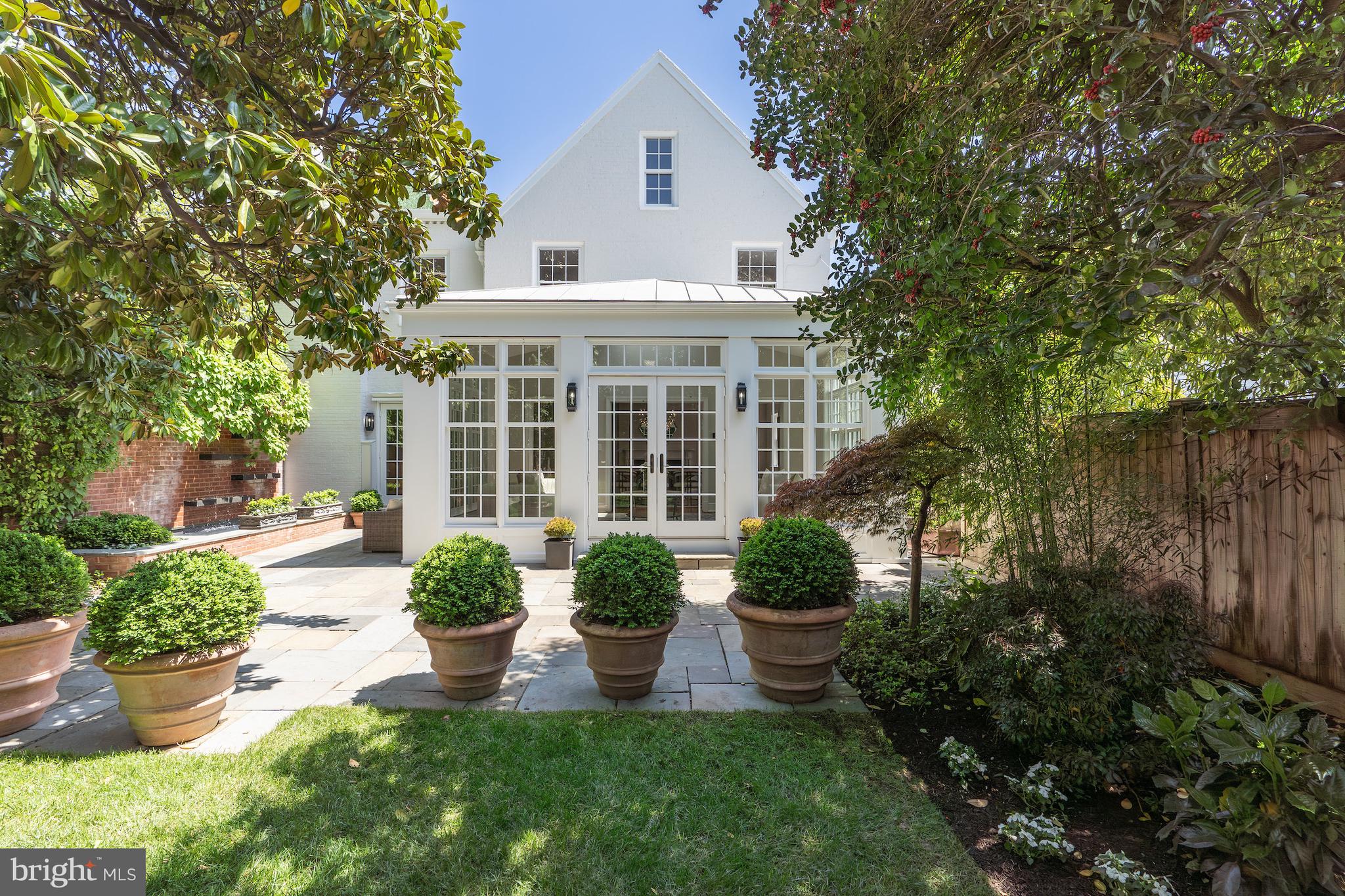 GEORGETOWN - Residential