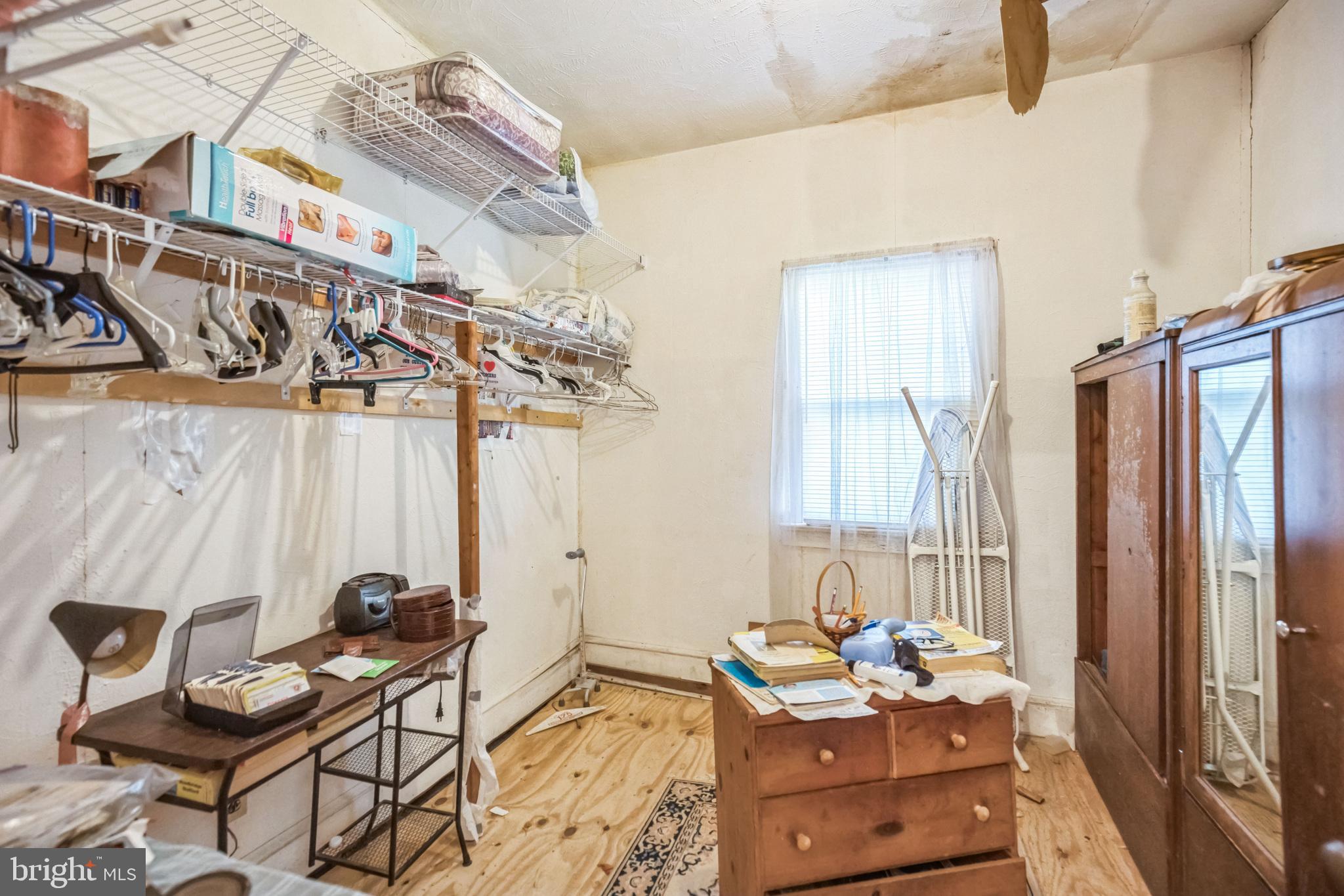 CATESBY HOWARD - Residential