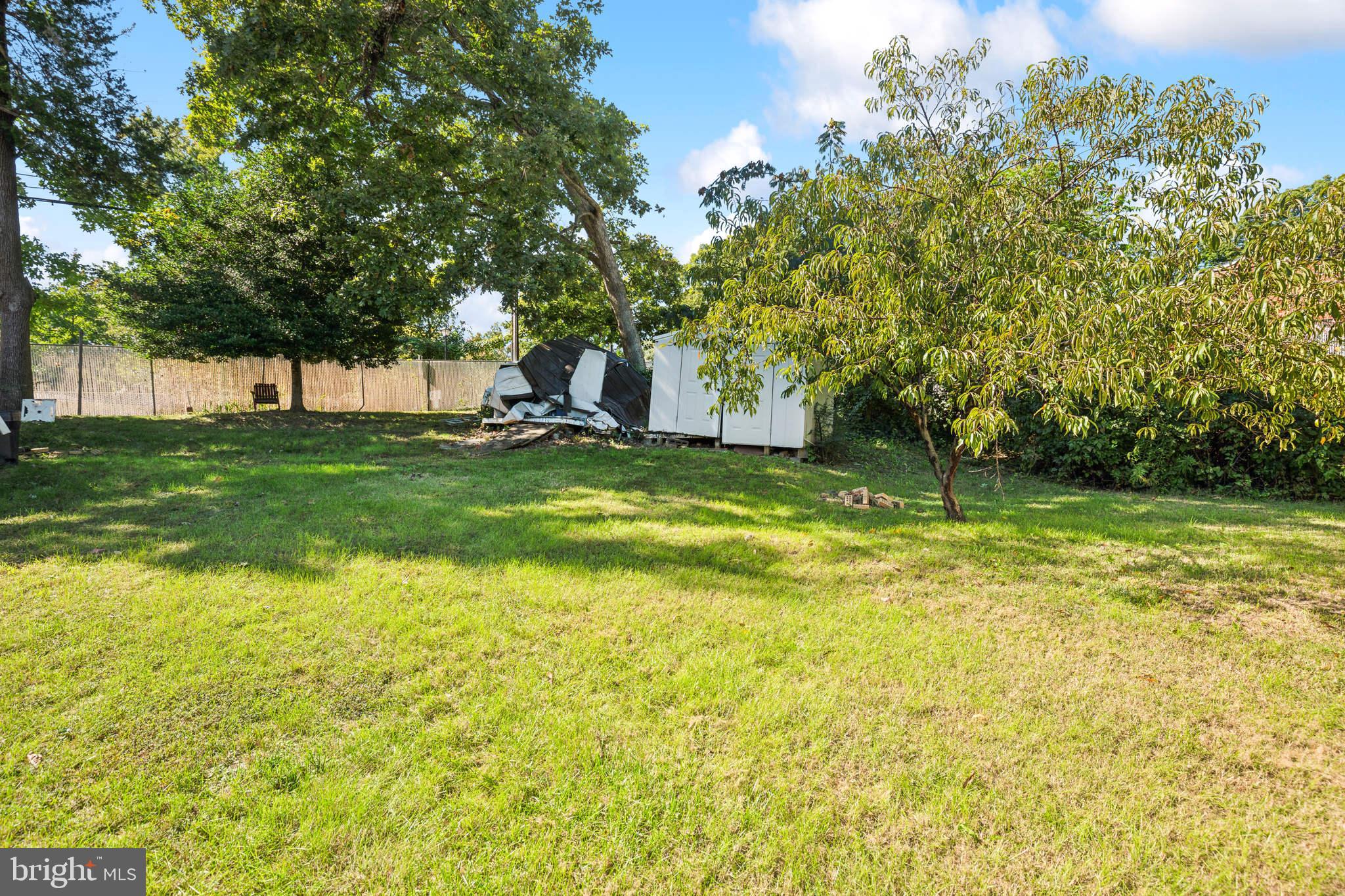 CATESBY HOWARD - Residential