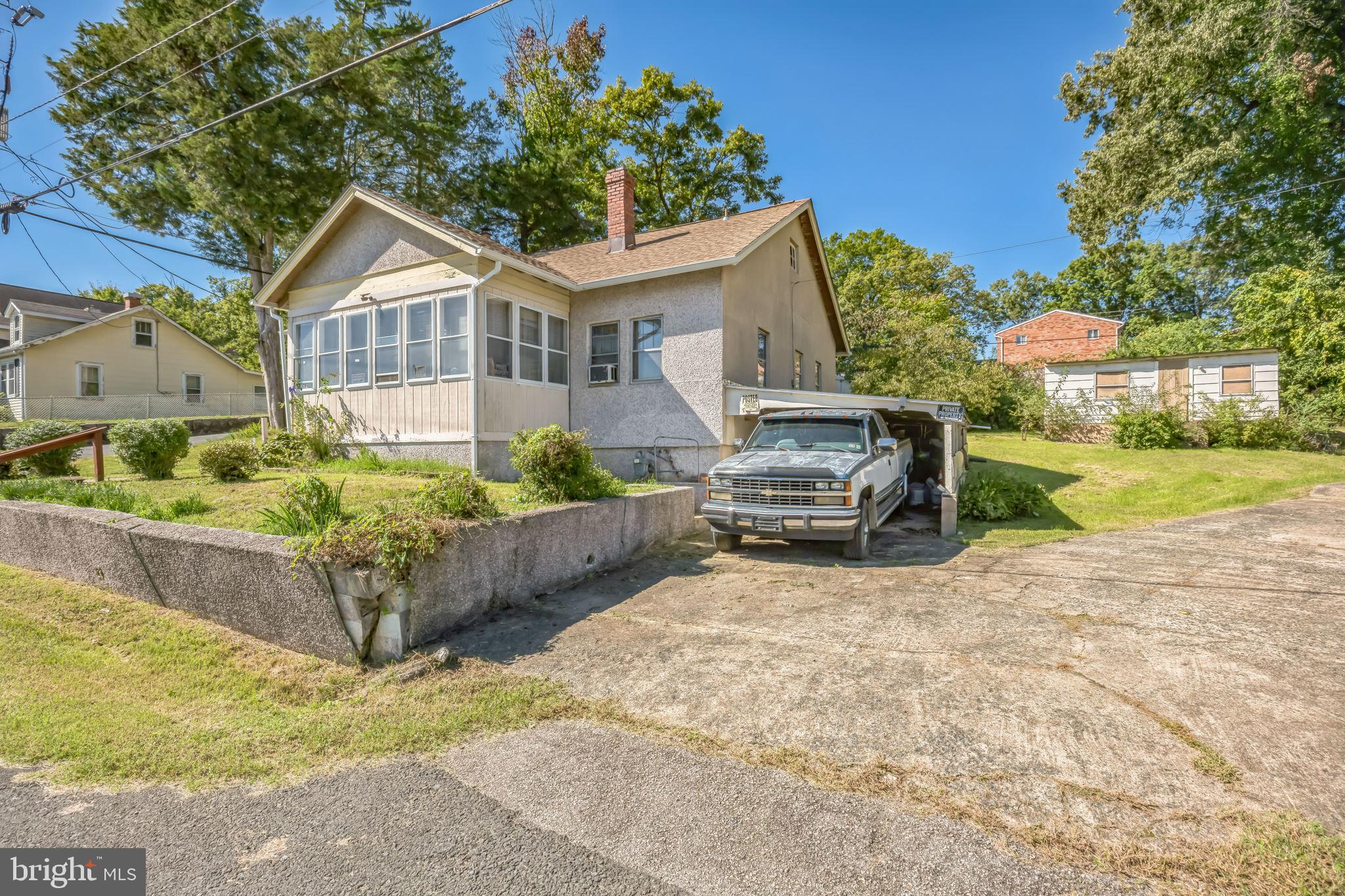 CATESBY HOWARD - Residential