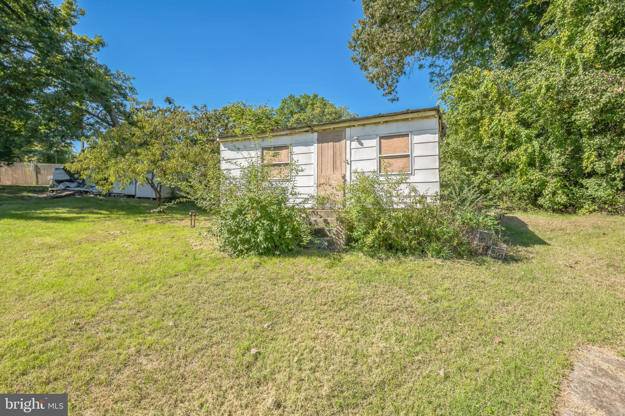 CATESBY HOWARD - Residential