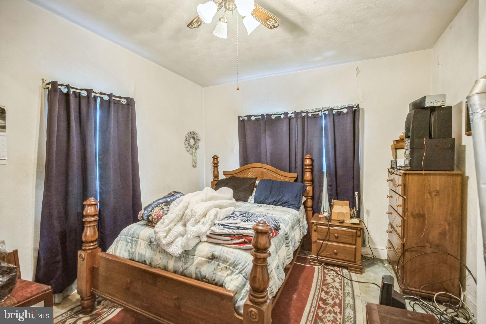 CATESBY HOWARD - Residential