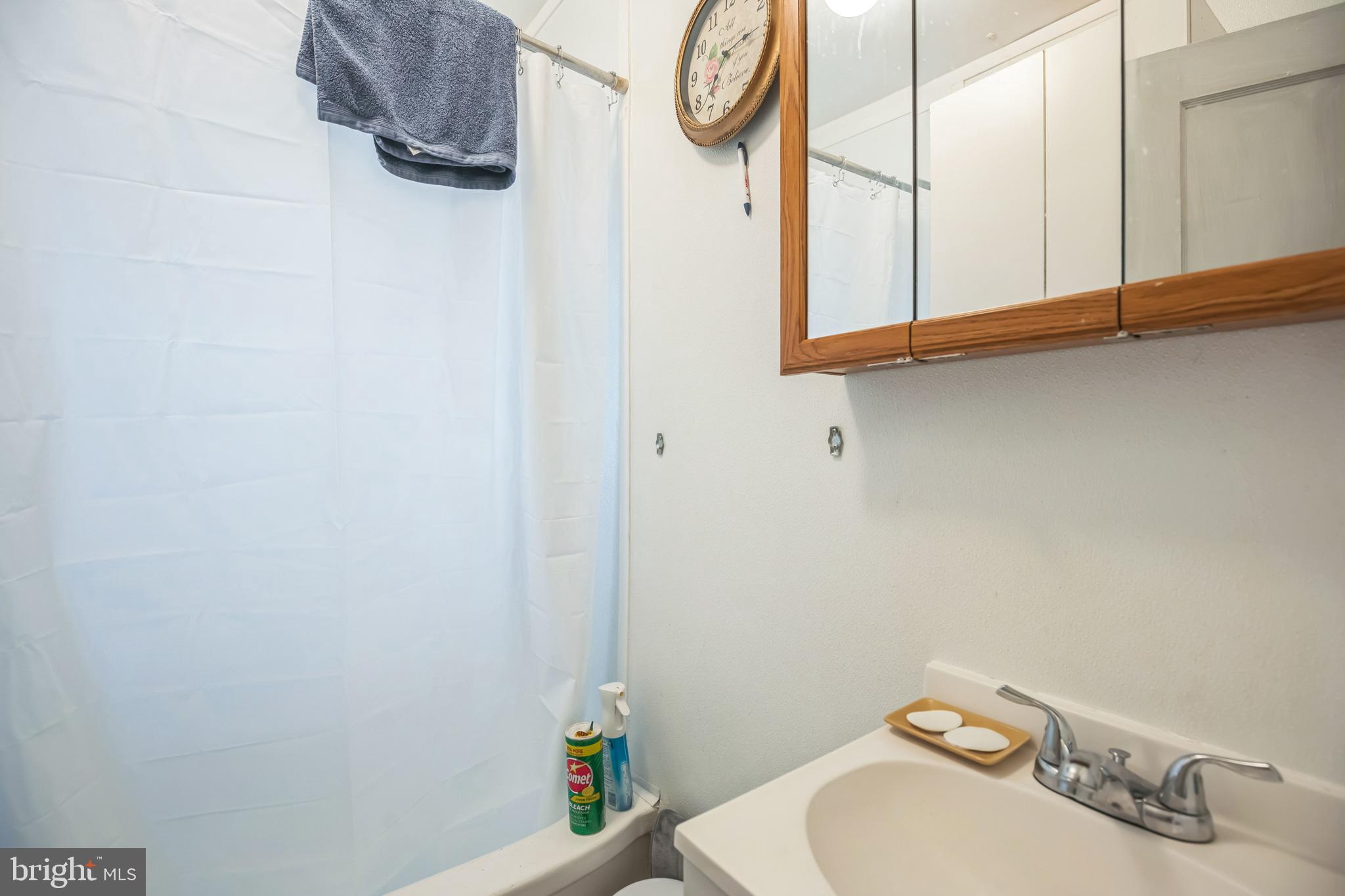 CATESBY HOWARD - Residential