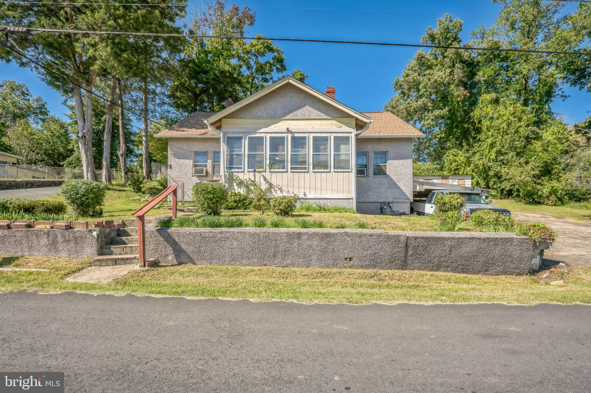 CATESBY HOWARD - Residential