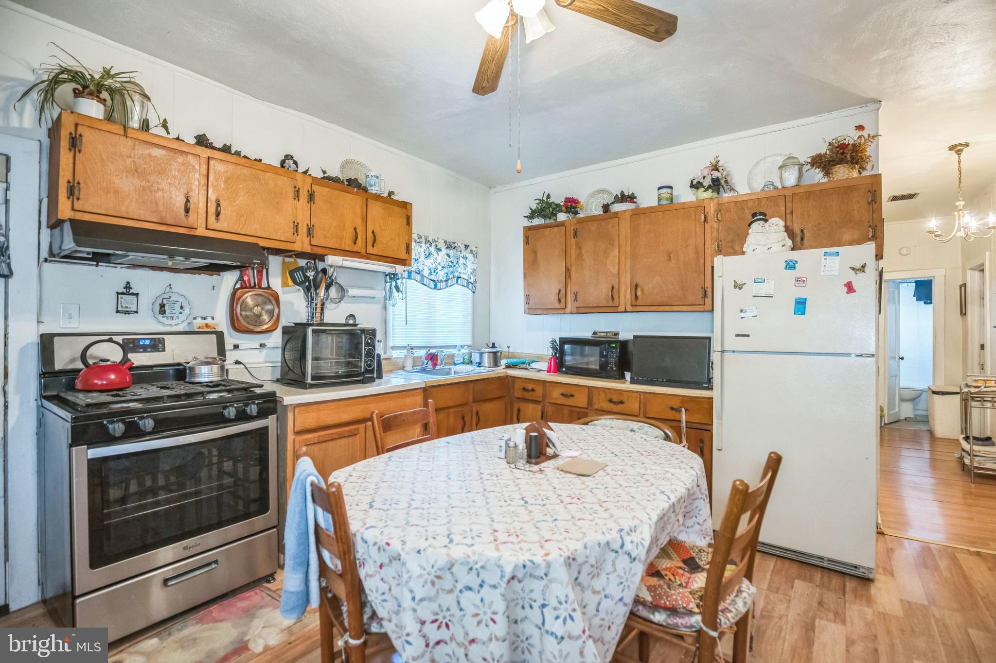 CATESBY HOWARD - Residential