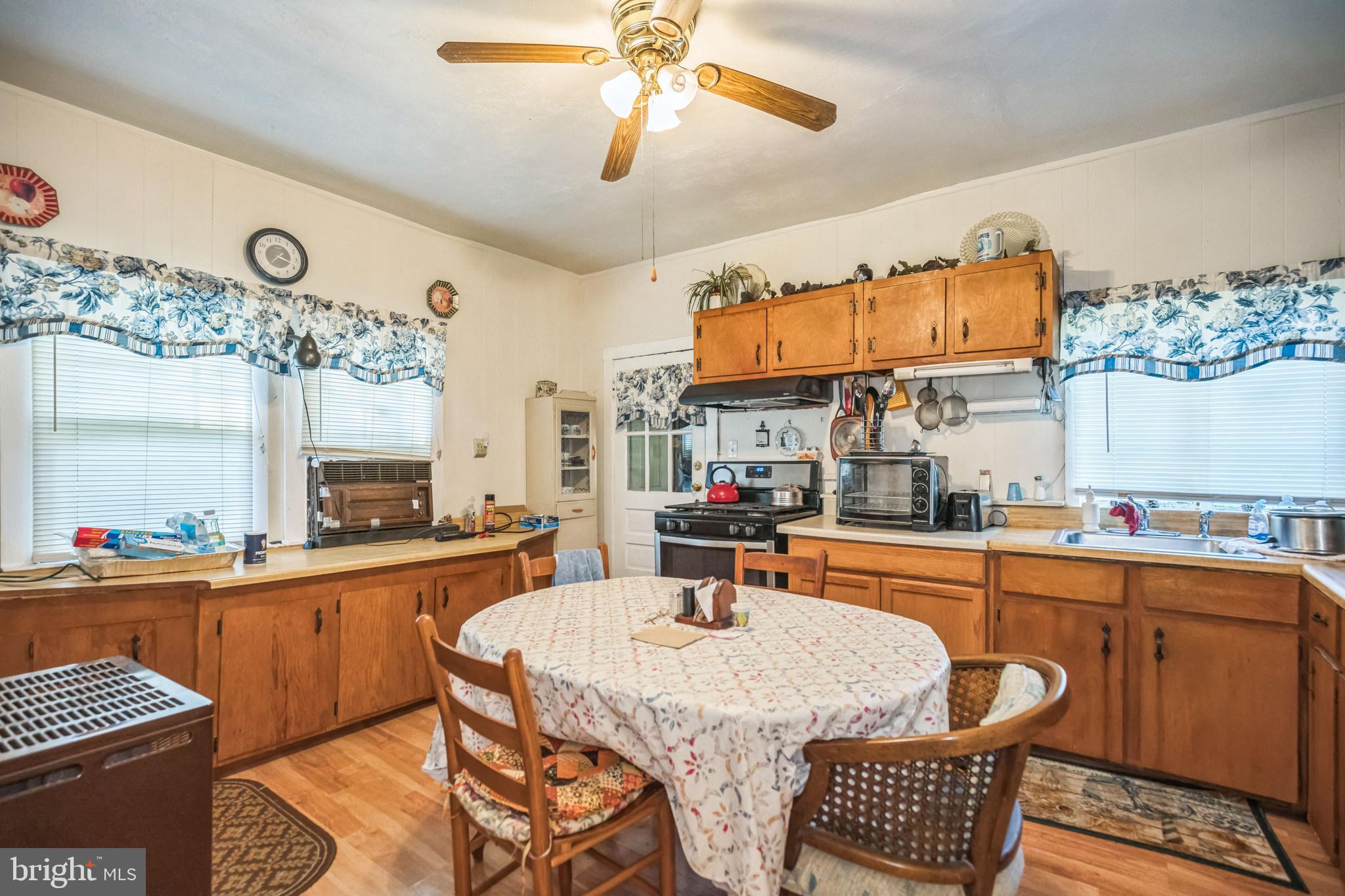 CATESBY HOWARD - Residential