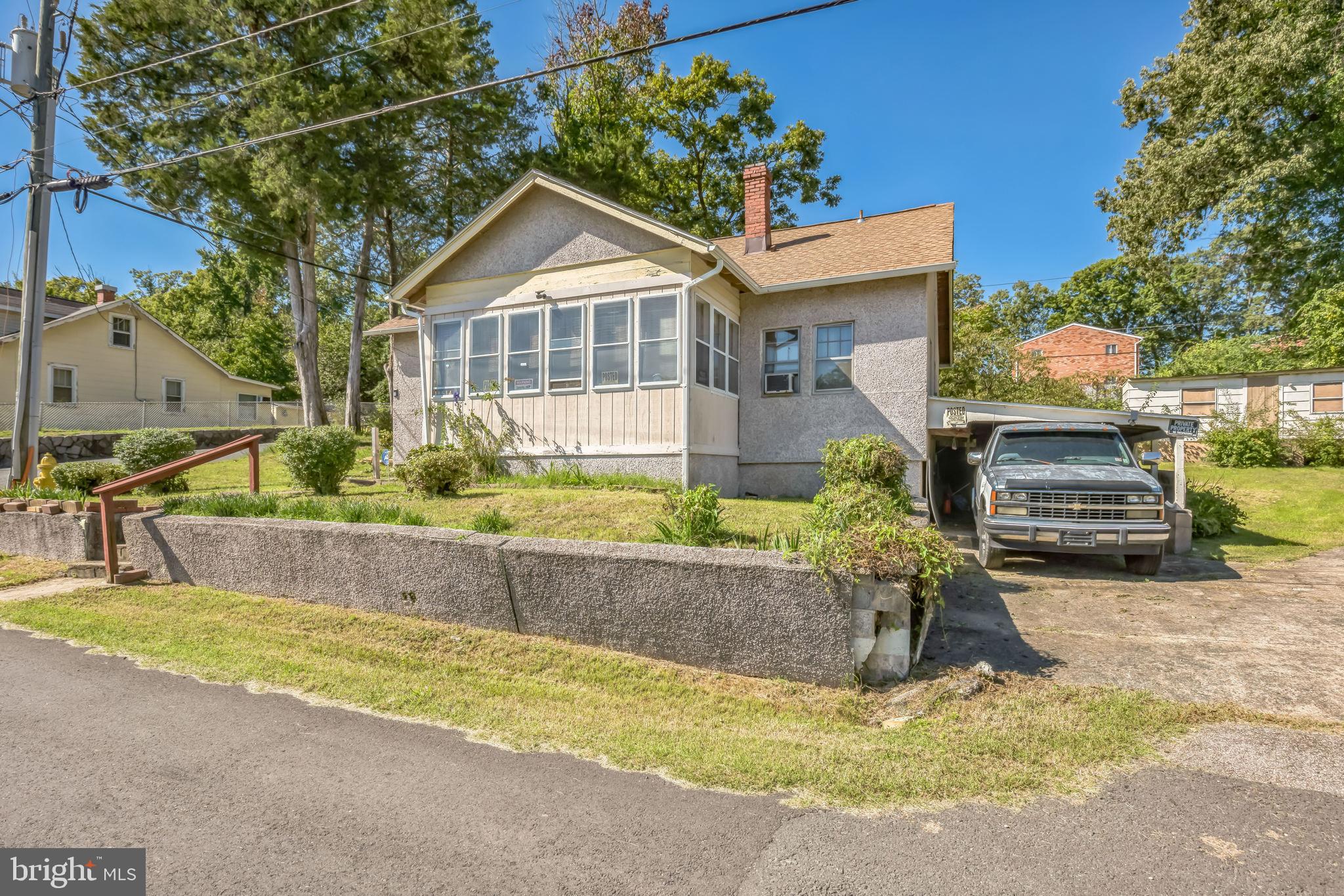 CATESBY HOWARD - Residential