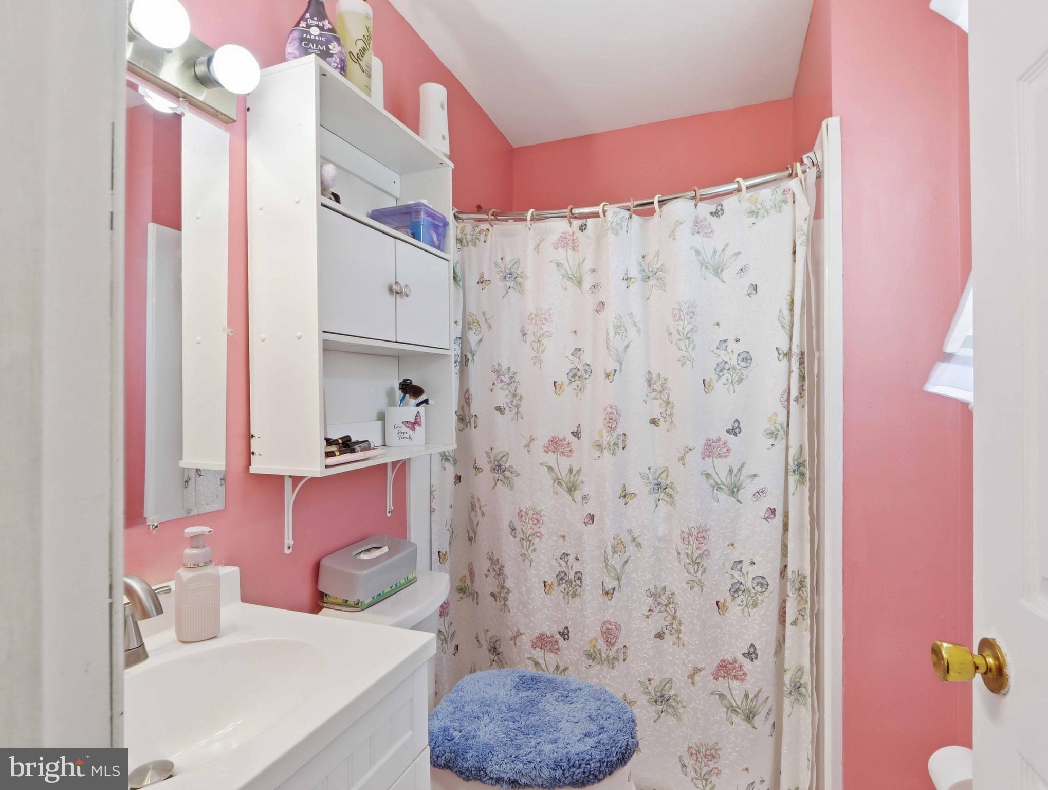 CATONSVILLE MANOR - Residential