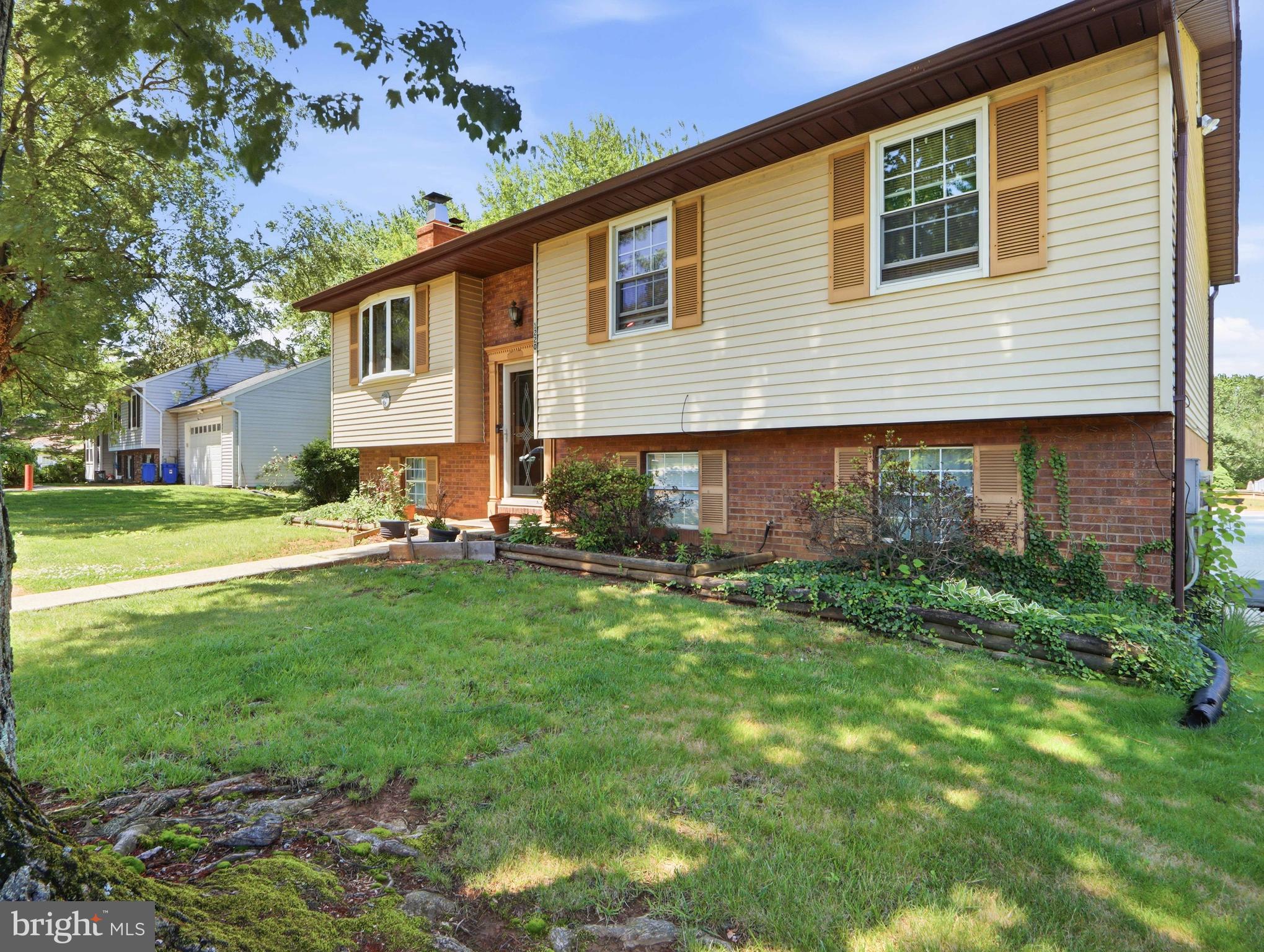 CATONSVILLE MANOR - Residential