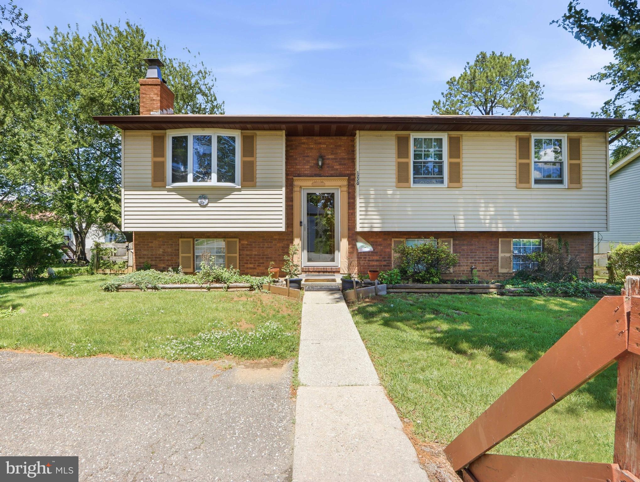 CATONSVILLE MANOR - Residential