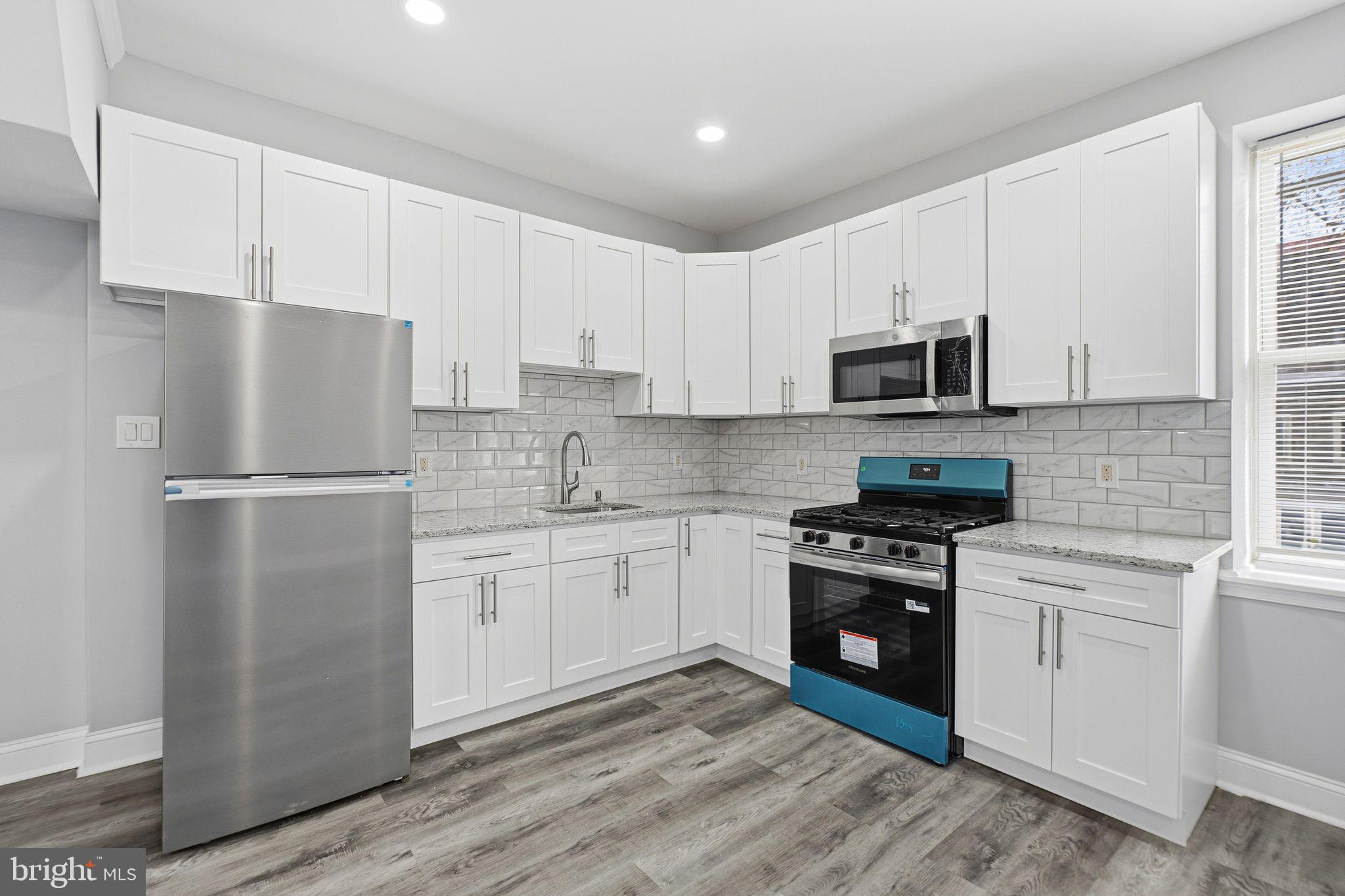 436 E CHELTEN AVENUE