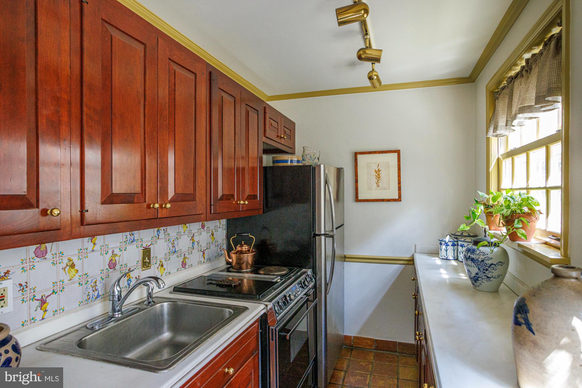 WASHINGTON SQ WEST - Residential