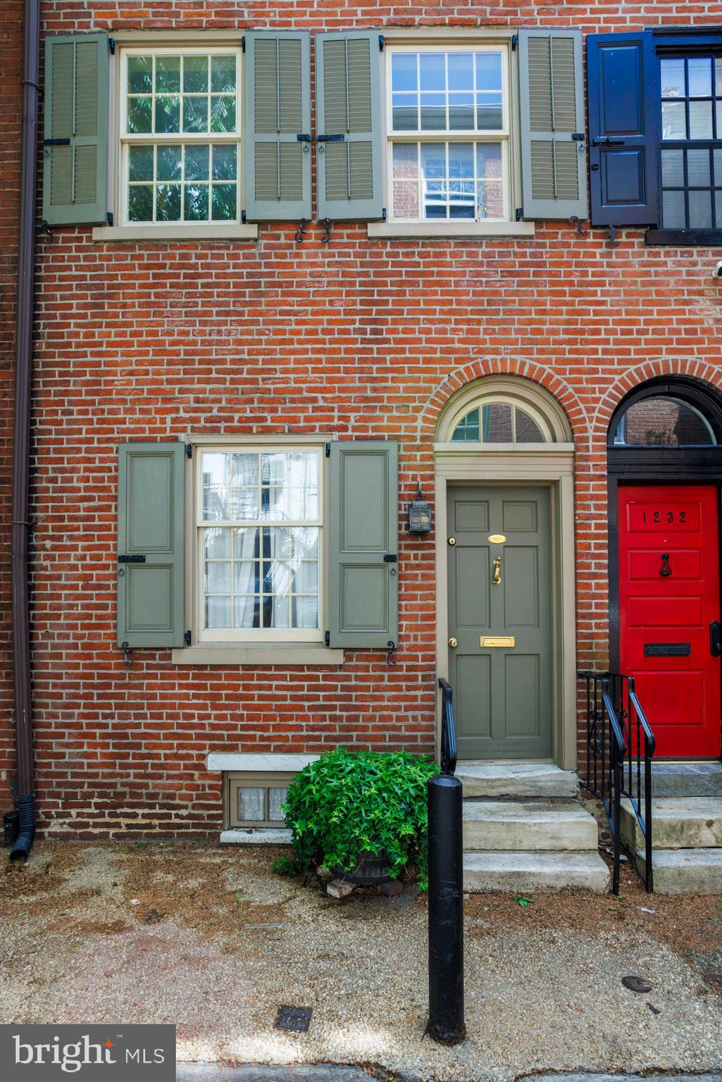 WASHINGTON SQ WEST - Residential