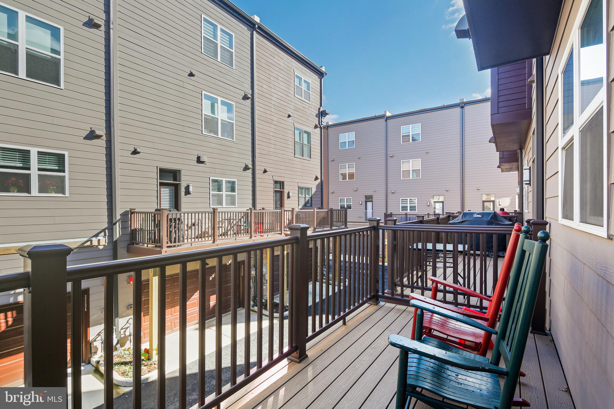 TOWER OAKS - Residential Lease