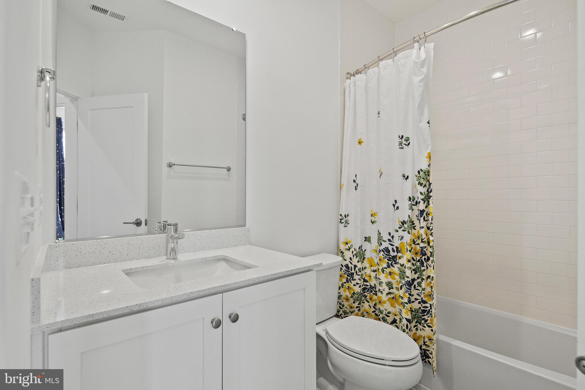 TOWER OAKS - Residential Lease