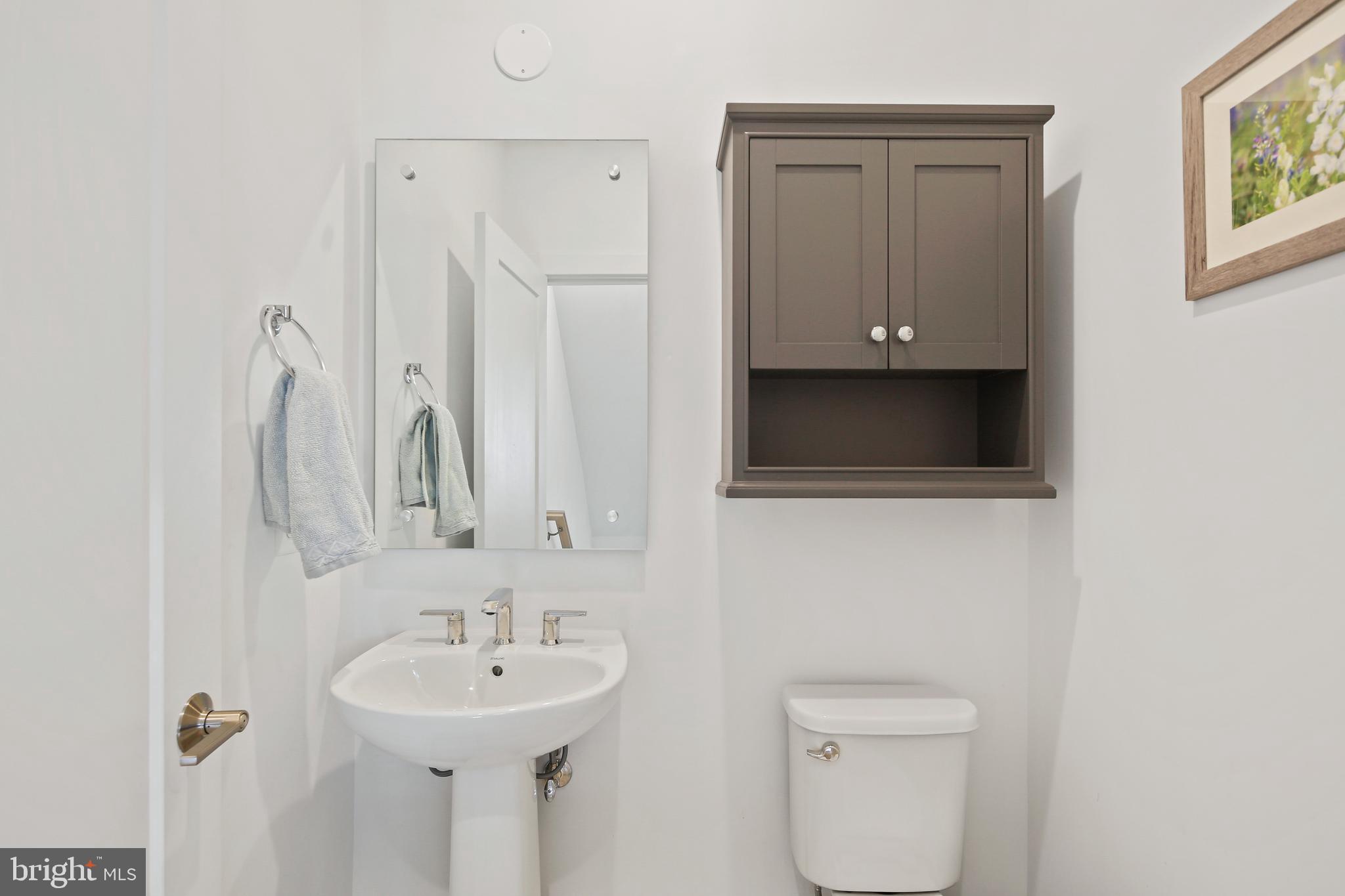 TOWER OAKS - Residential Lease