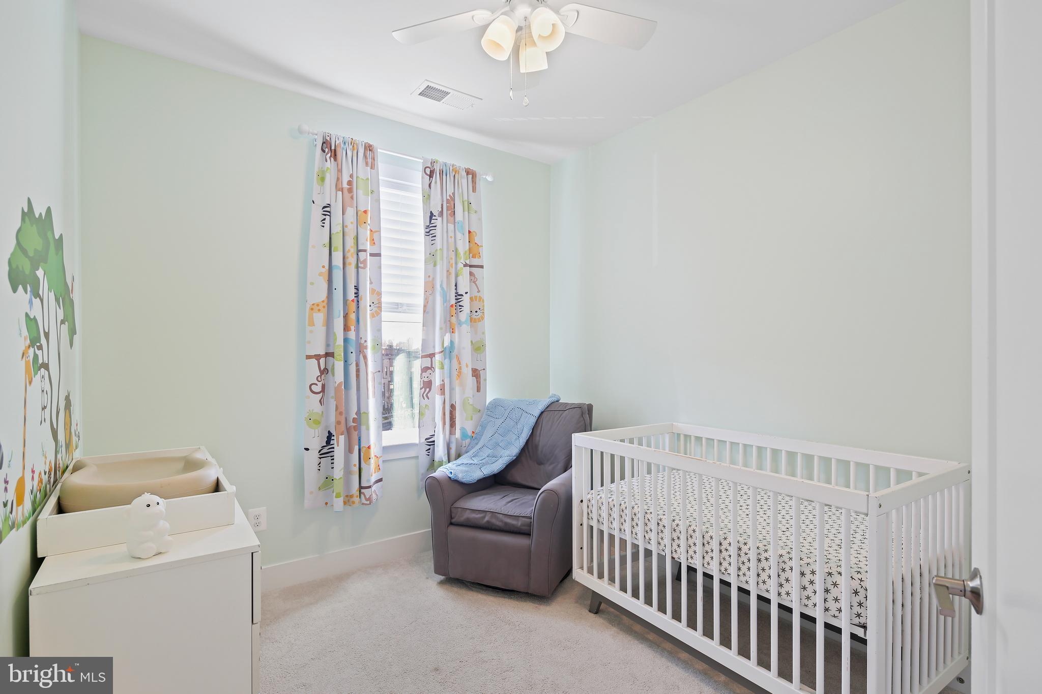 TOWER OAKS - Residential Lease