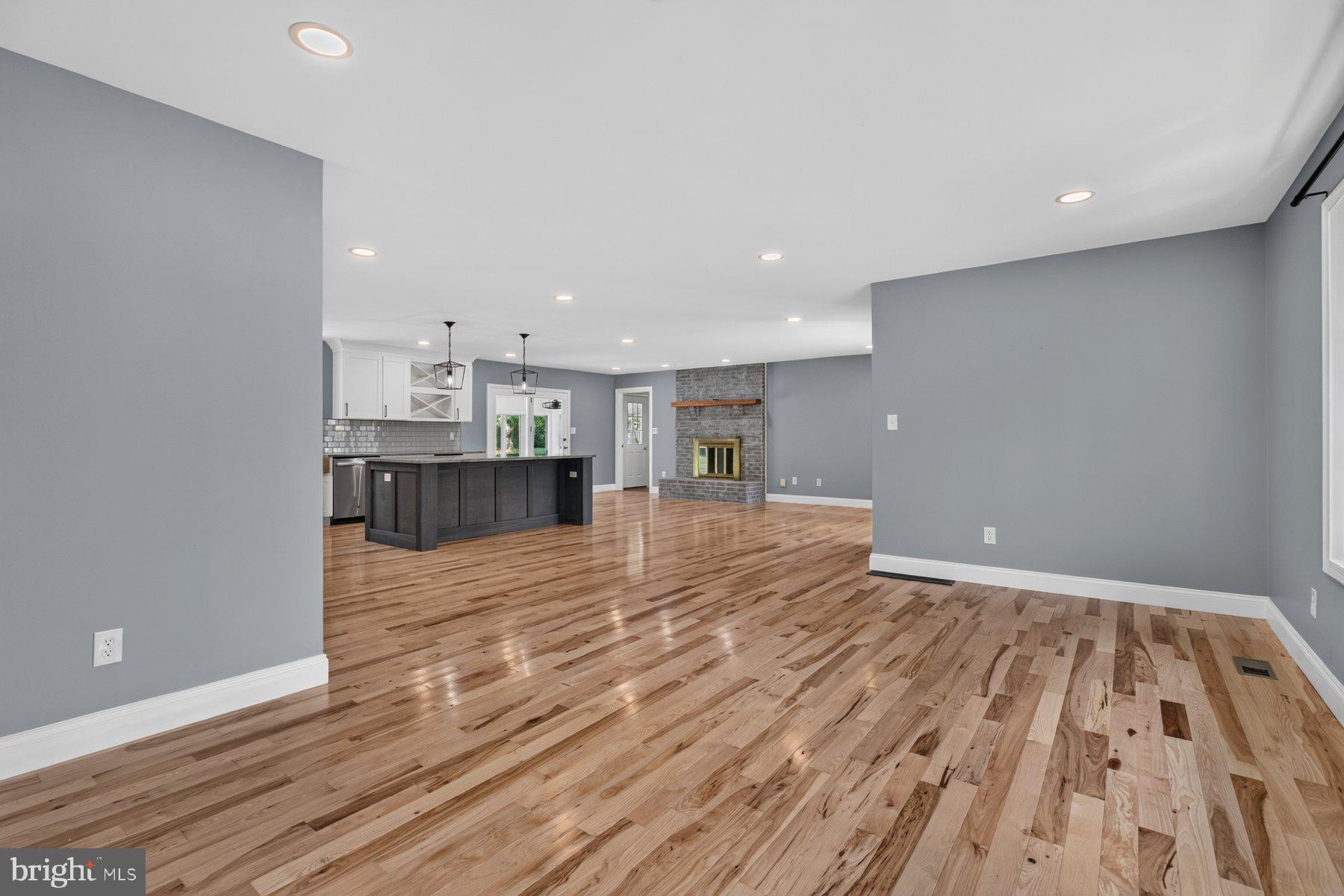 2322 AQUILAS DELIGHT
