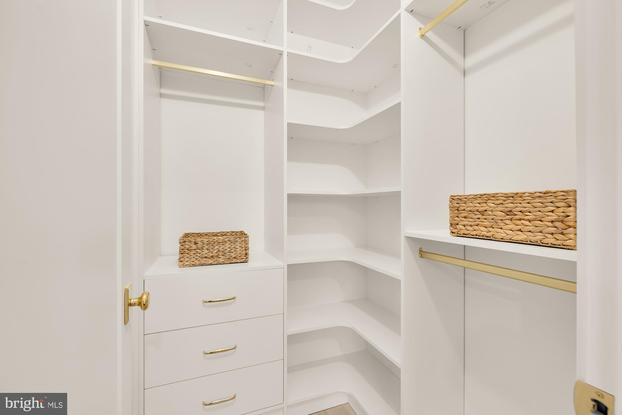 OLD TOWN ALEXANDRIA - Residential